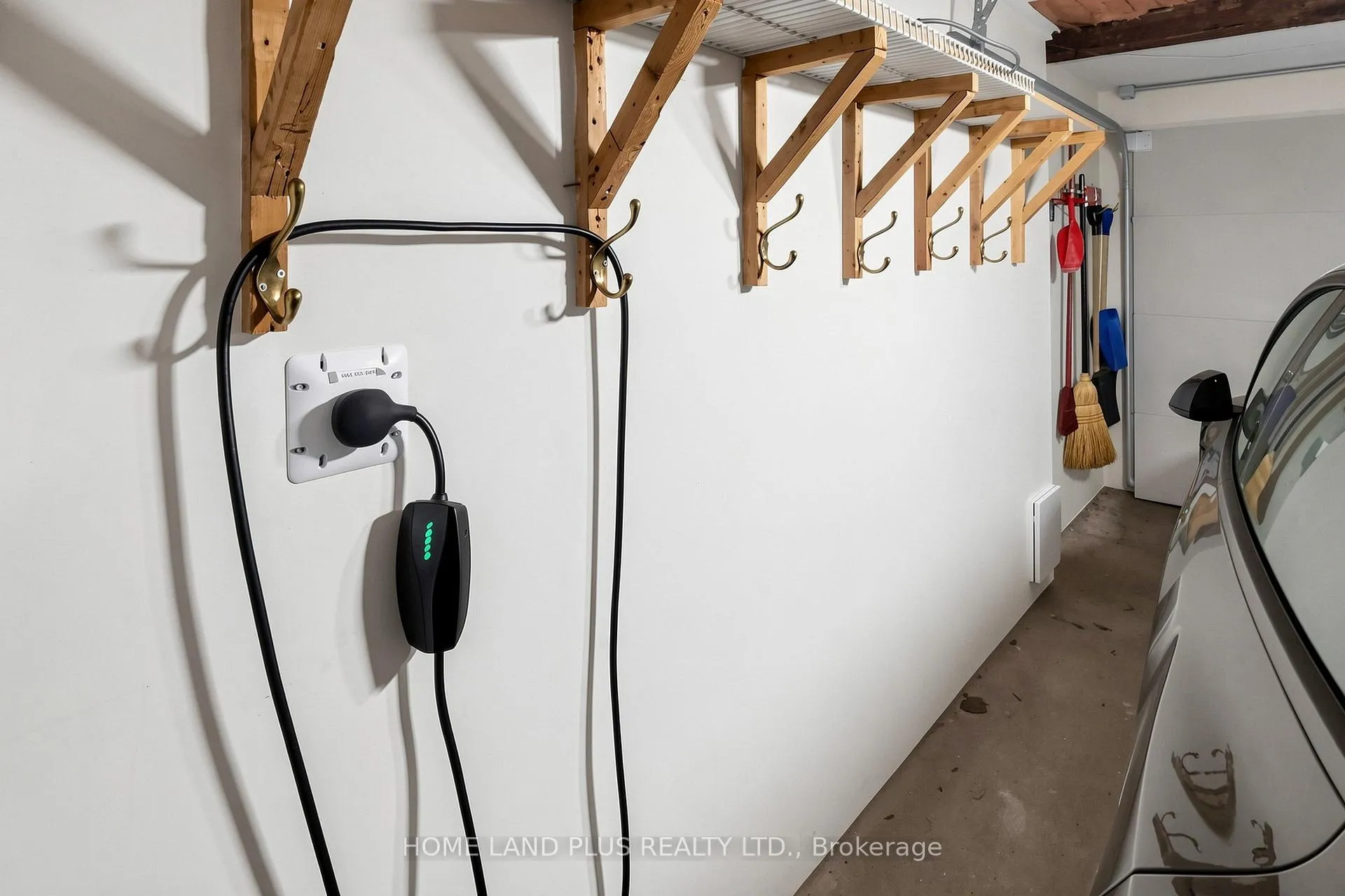 Photo 38 of 154 Brooke Avenue, Toronto, Bedford Park-Nortown — HOMEH