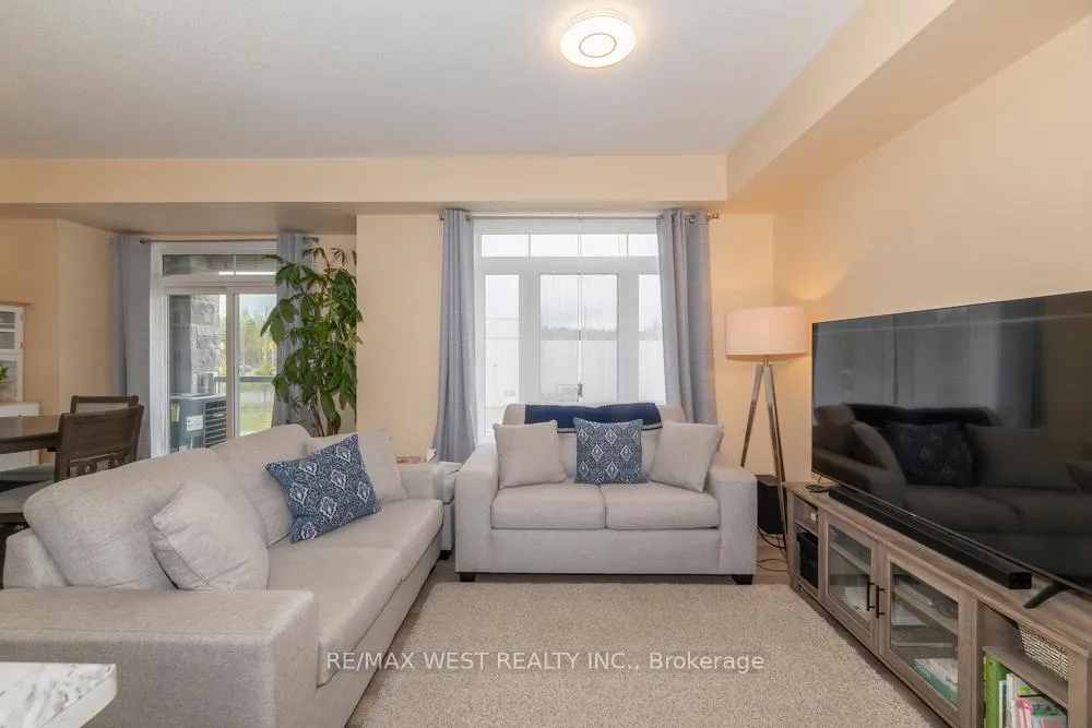 Photo 7 of Unit 60, 2663 Jackpine Crossing, Pickering, Duffin Heights — HOMEH