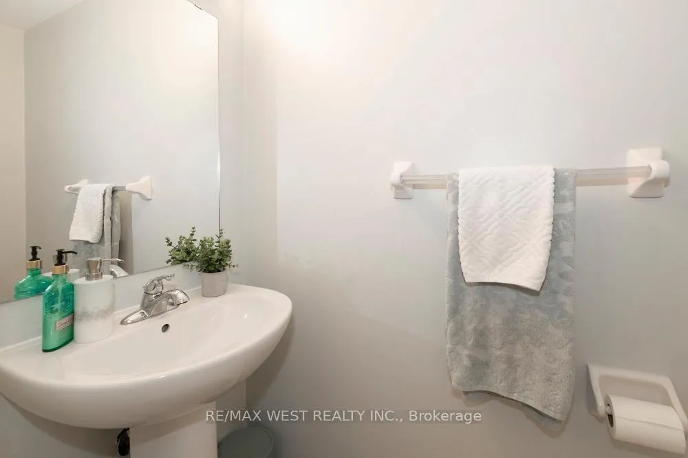 Photo 13 of Unit 60, 2663 Jackpine Crossing, Pickering, Duffin Heights — HOMEH