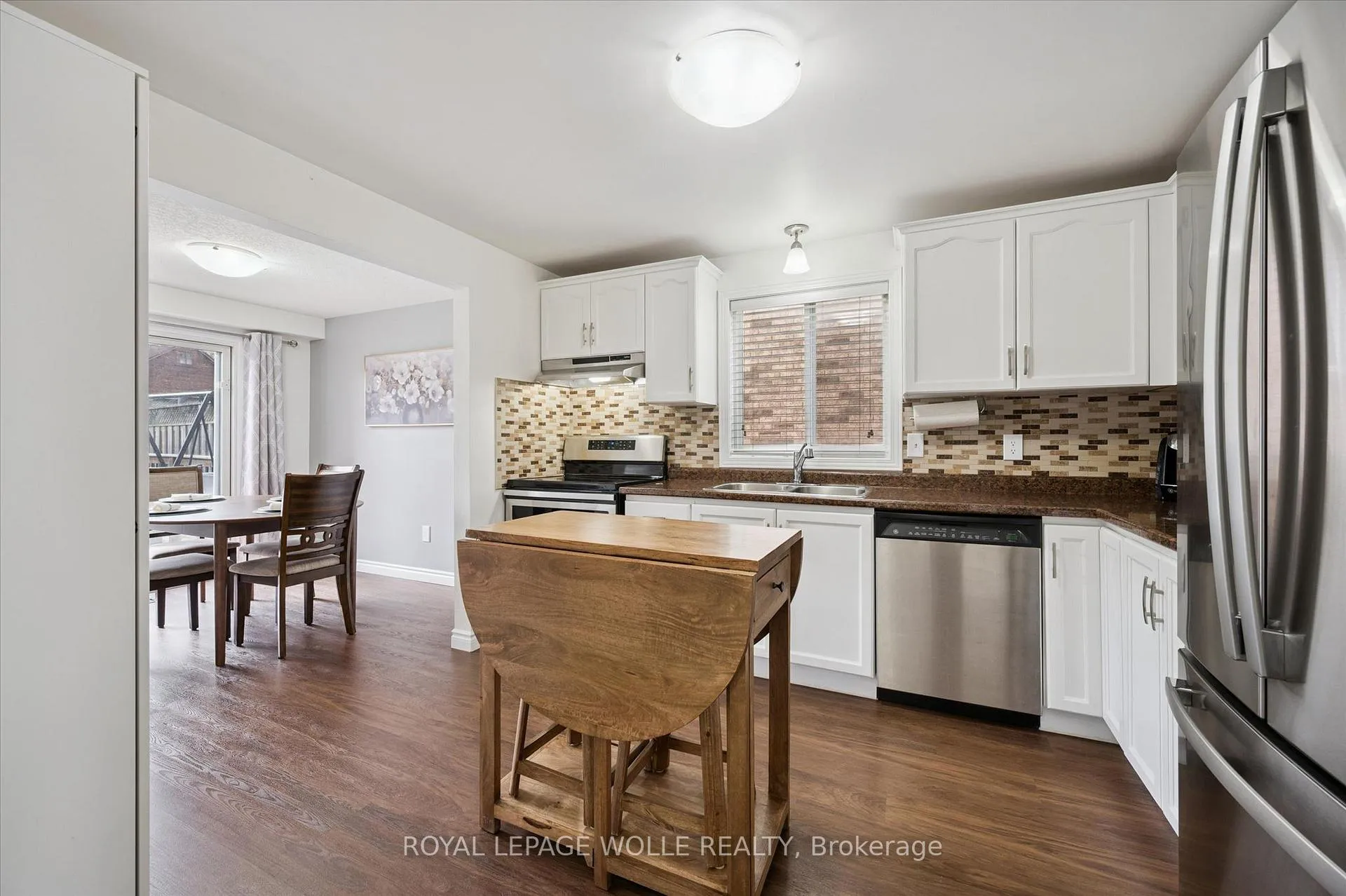 Photo 8 of 31 Tisdale Court, Kitchener — HOMEH