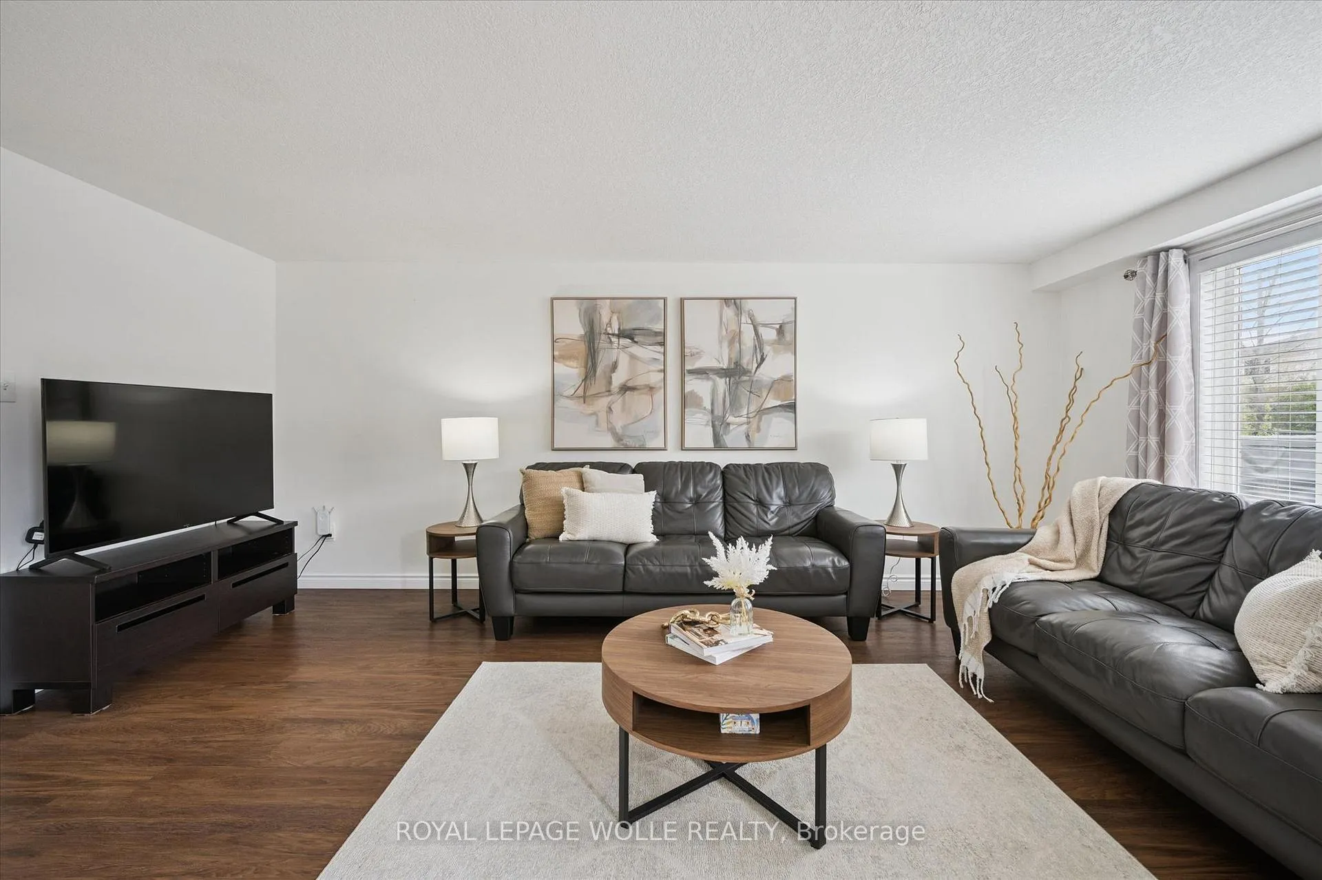 Photo 9 of 31 Tisdale Court, Kitchener — HOMEH