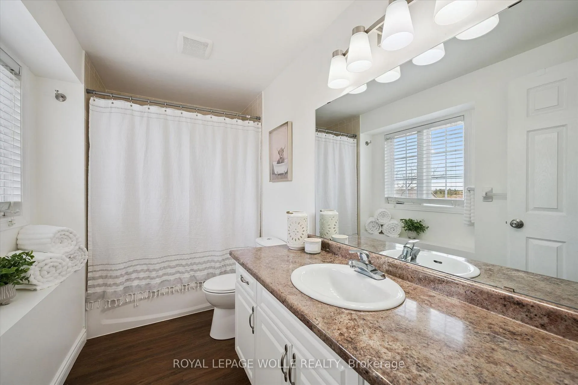 Photo 14 of 31 Tisdale Court, Kitchener — HOMEH