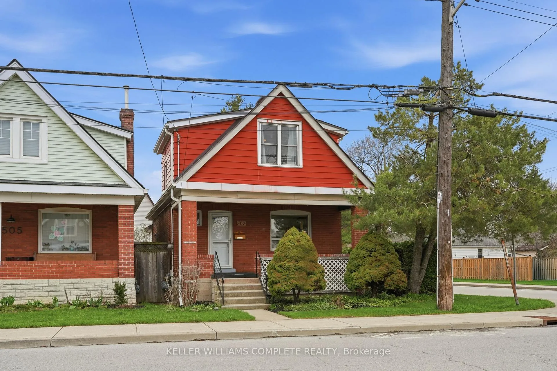 Photo 2 of 507 Queensdale Avenue E, Hamilton, Inch Park — HOMEH