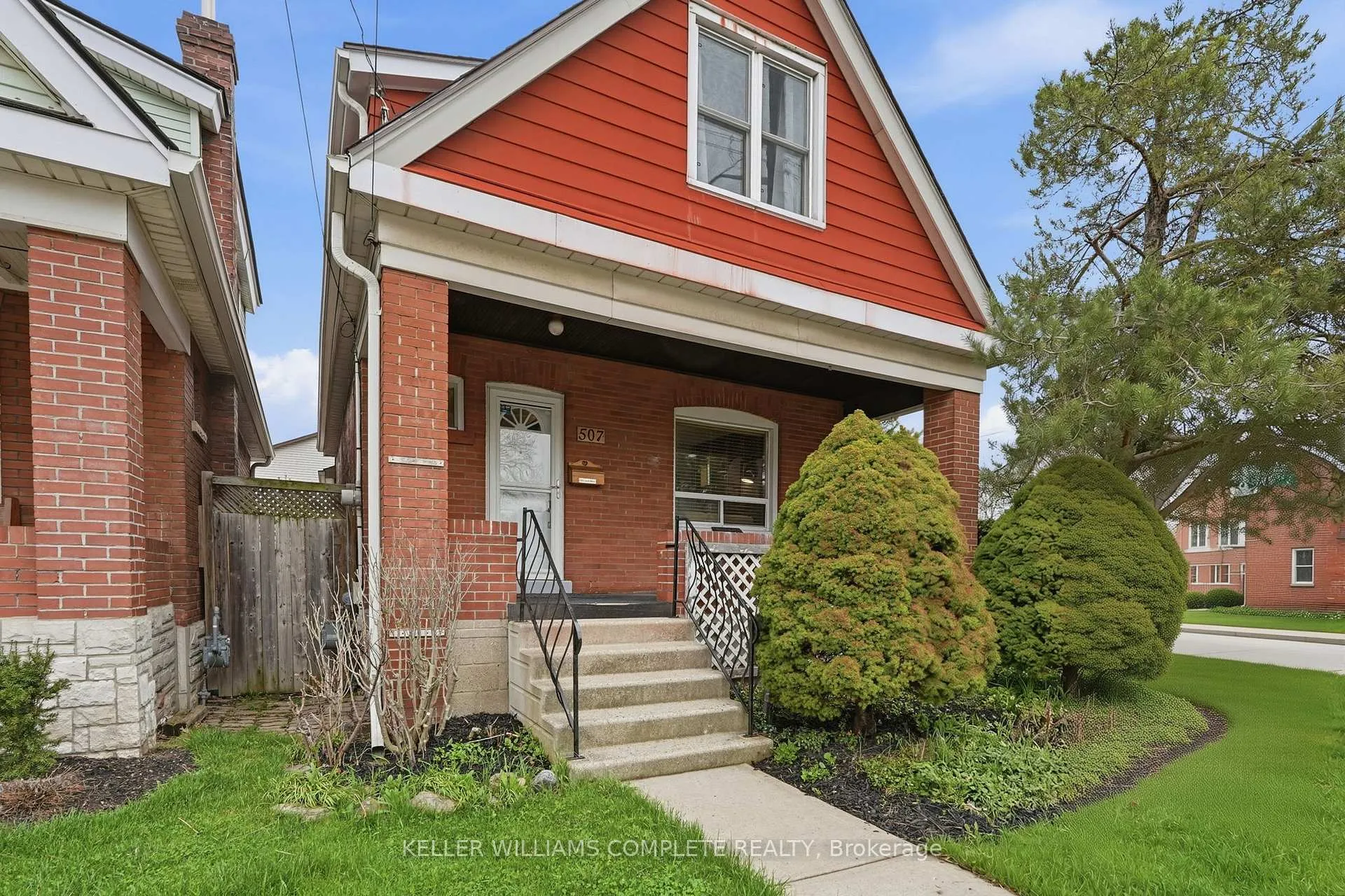 Photo 4 of 507 Queensdale Avenue E, Hamilton, Inch Park — HOMEH