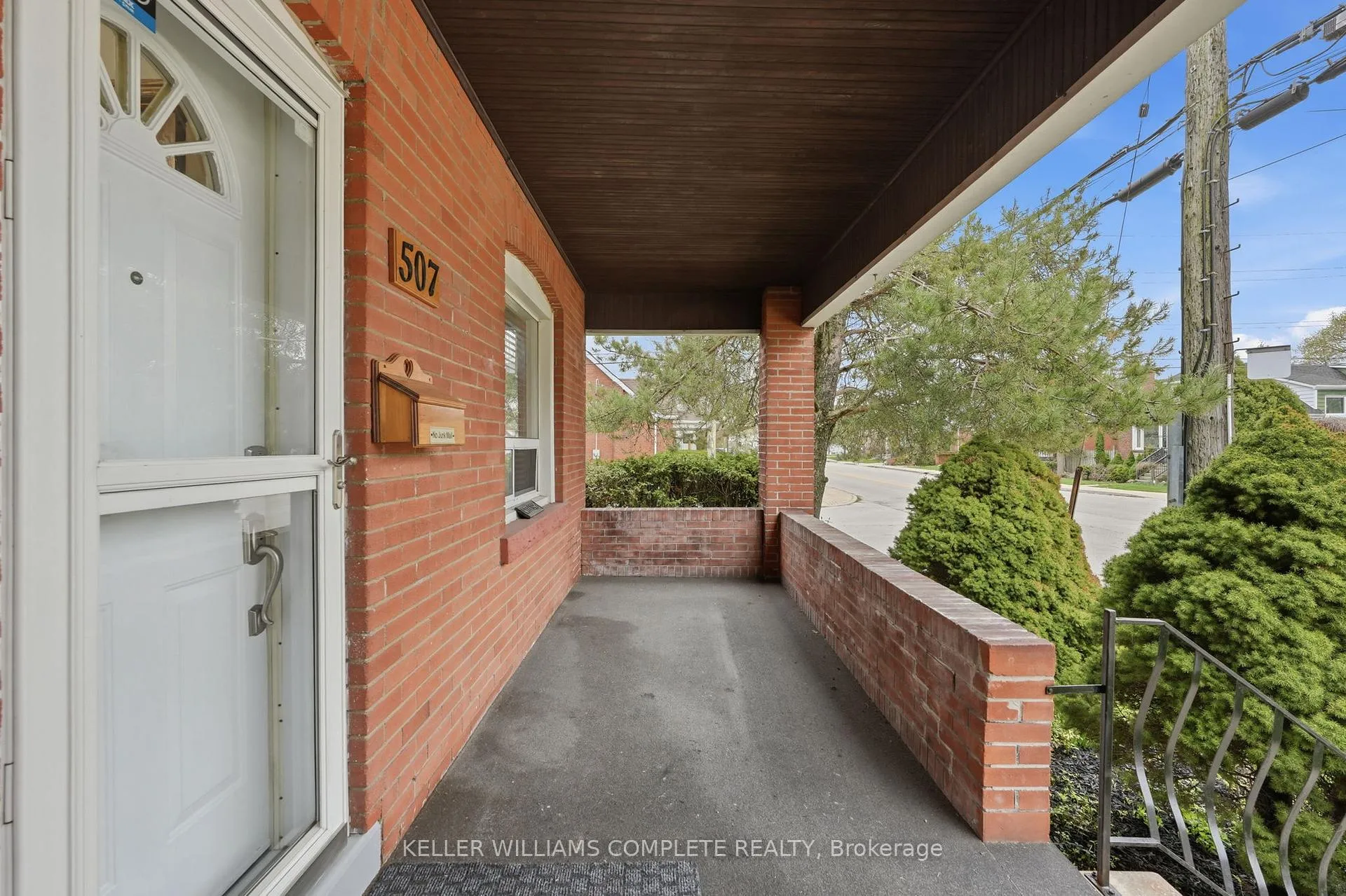Photo 5 of 507 Queensdale Avenue E, Hamilton, Inch Park — HOMEH