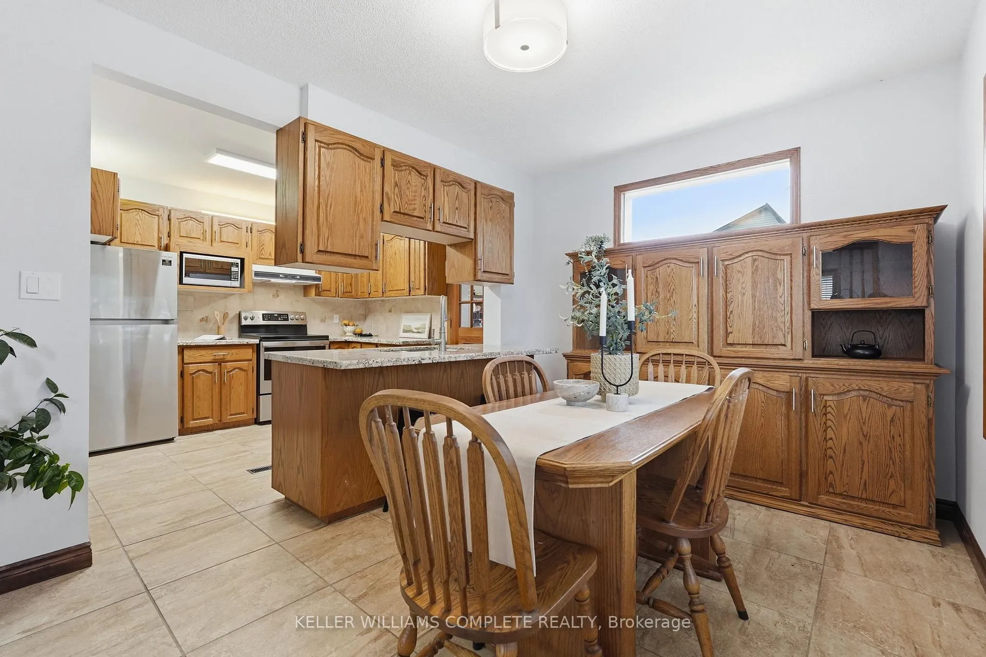 Photo 16 of 507 Queensdale Avenue E, Hamilton, Inch Park — HOMEH
