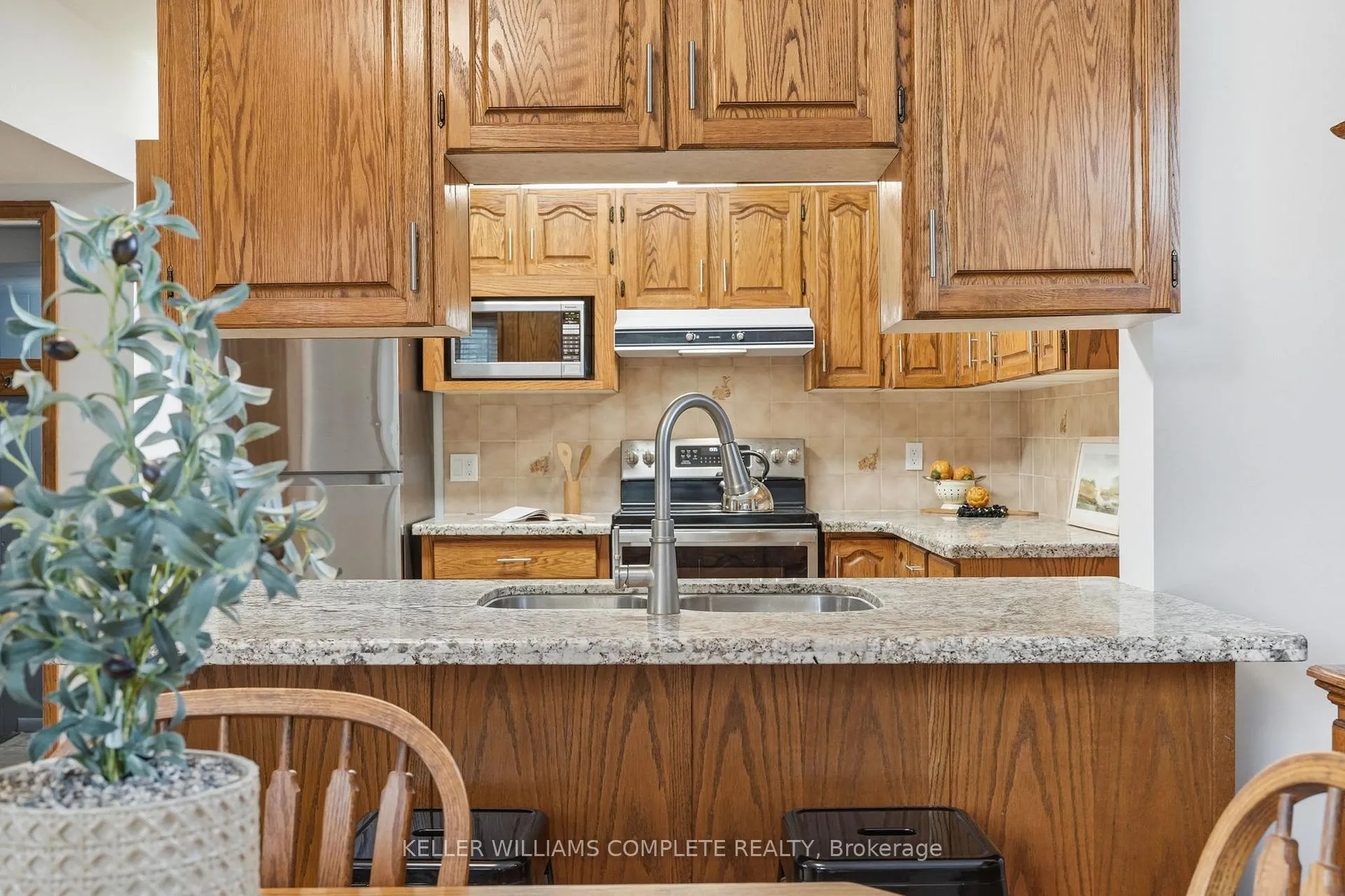 Photo 17 of 507 Queensdale Avenue E, Hamilton, Inch Park — HOMEH