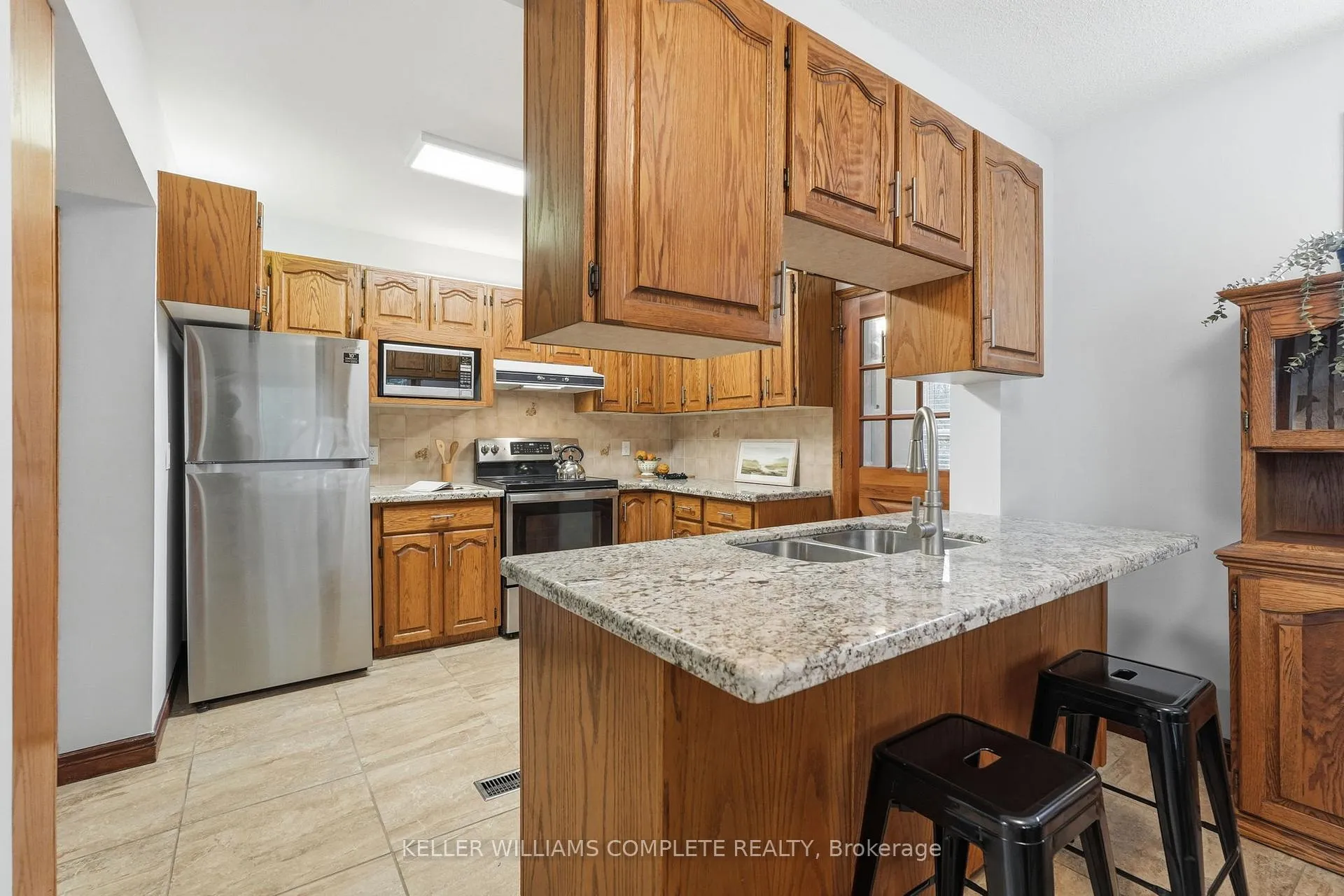 Photo 18 of 507 Queensdale Avenue E, Hamilton, Inch Park — HOMEH