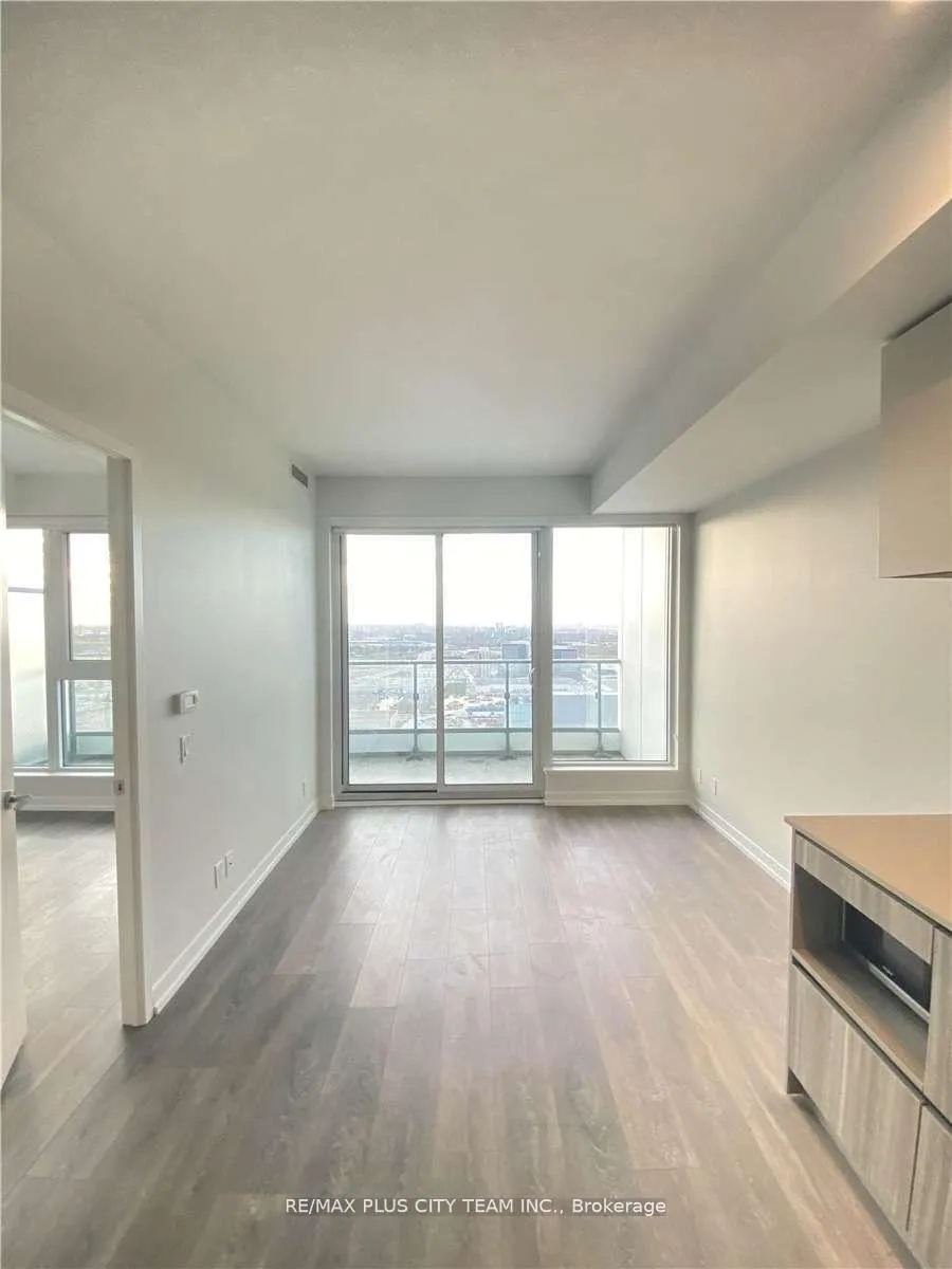 Photo 2 of Unit 3705, 5 Buttermill Avenue, Vaughan, Vaughan Corporate Centre — HOMEH