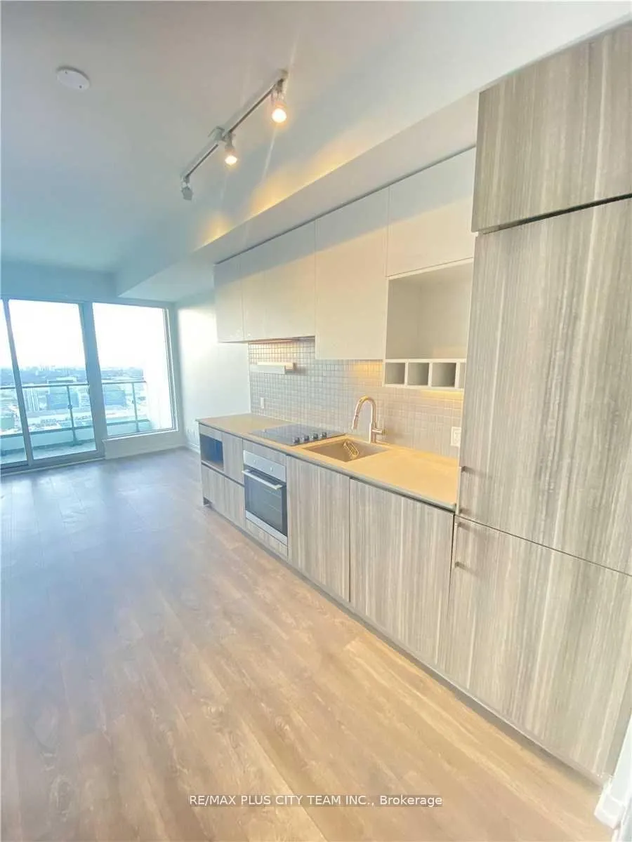 Photo 3 of Unit 3705, 5 Buttermill Avenue, Vaughan, Vaughan Corporate Centre — HOMEH