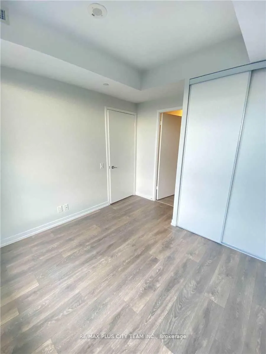 Photo 5 of Unit 3705, 5 Buttermill Avenue, Vaughan, Vaughan Corporate Centre — HOMEH