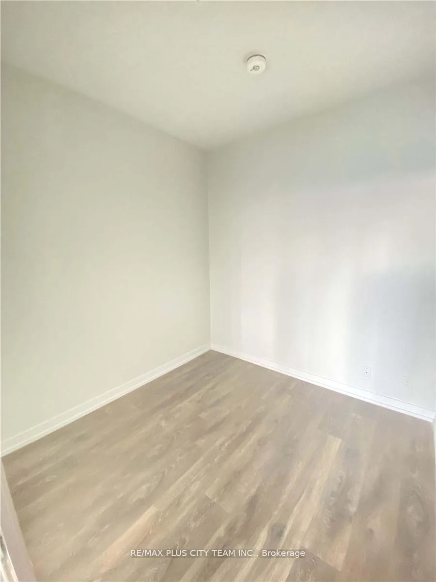 Photo 9 of Unit 3705, 5 Buttermill Avenue, Vaughan, Vaughan Corporate Centre — HOMEH