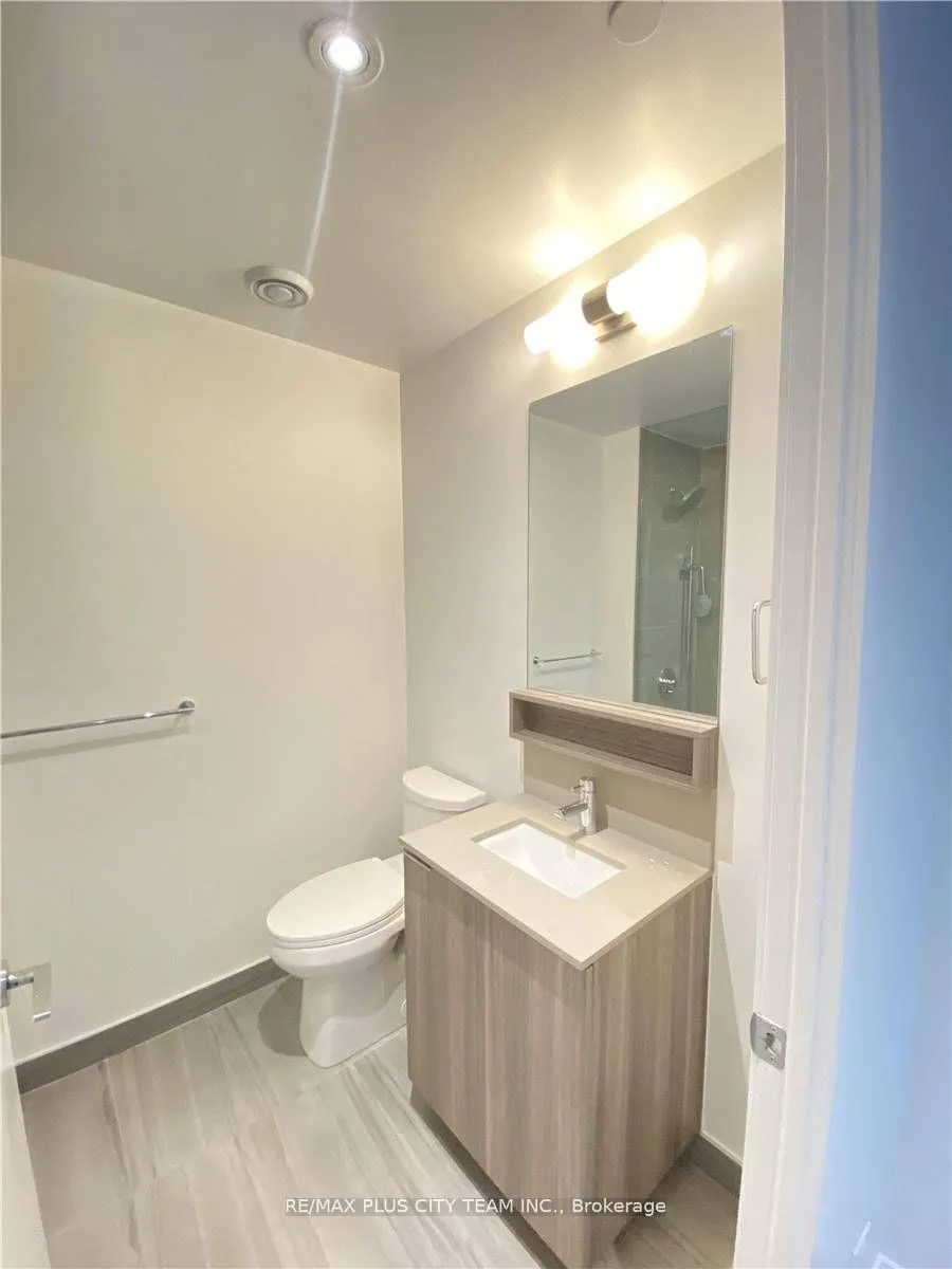 Photo 11 of Unit 3705, 5 Buttermill Avenue, Vaughan, Vaughan Corporate Centre — HOMEH
