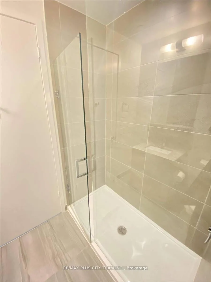 Photo 12 of Unit 3705, 5 Buttermill Avenue, Vaughan, Vaughan Corporate Centre — HOMEH