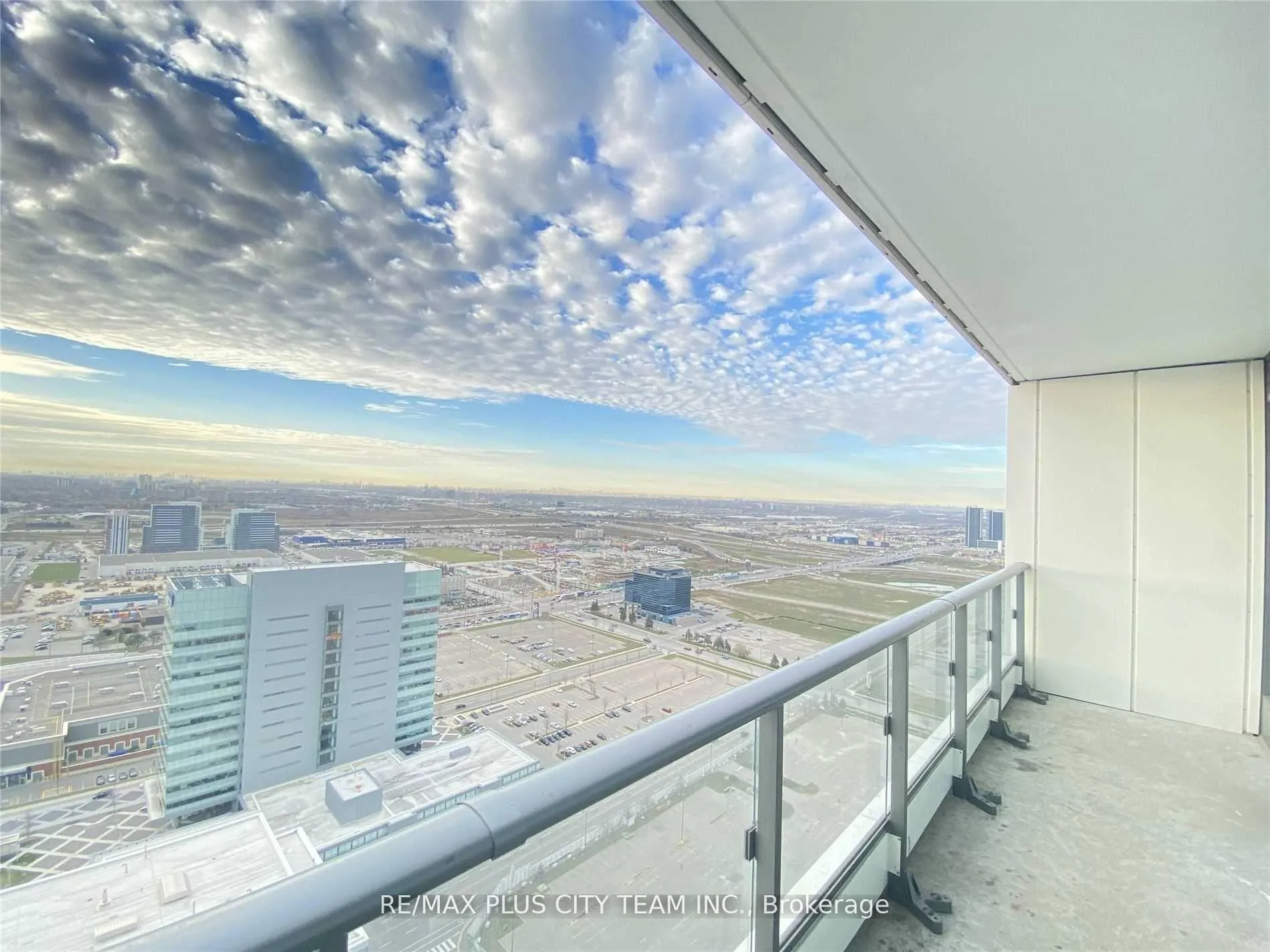Photo 16 of Unit 3705, 5 Buttermill Avenue, Vaughan, Vaughan Corporate Centre — HOMEH