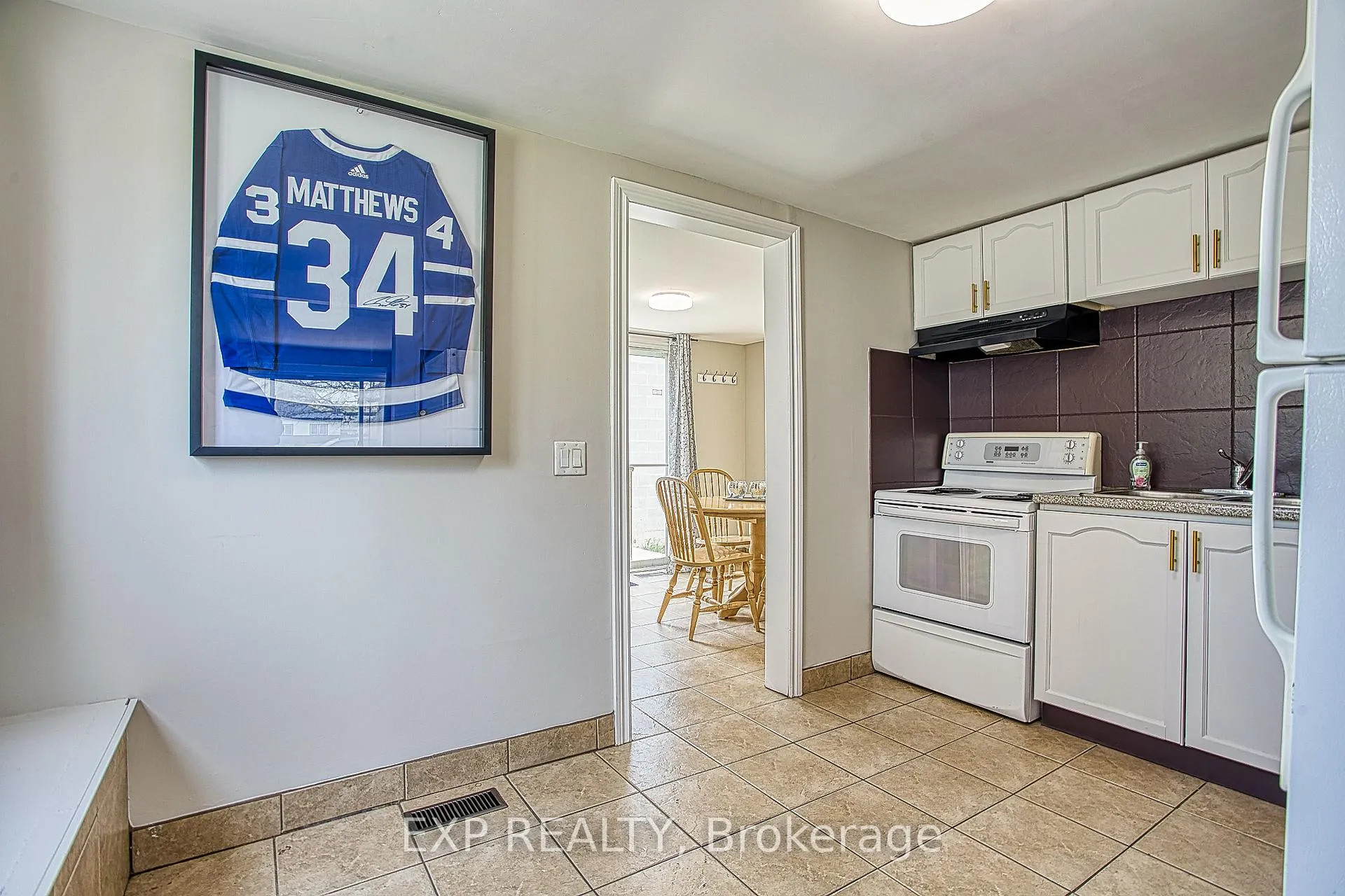 Photo 10 of 727 Barton Street, Hamilton, Stoney Creek Industrial — HOMEH