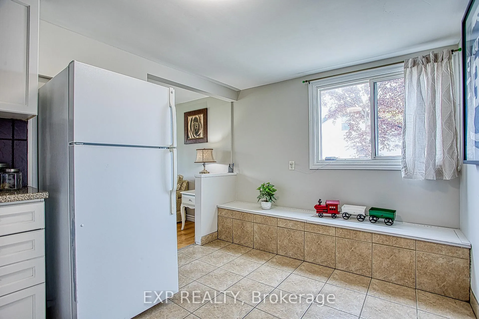 Photo 12 of 727 Barton Street, Hamilton, Stoney Creek Industrial — HOMEH