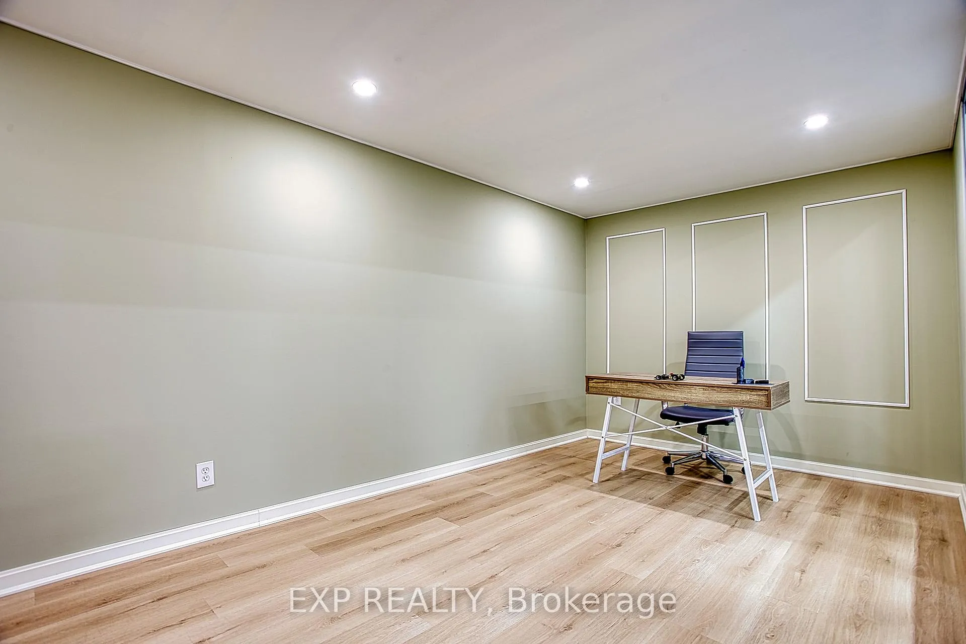 Photo 26 of 727 Barton Street, Hamilton, Stoney Creek Industrial — HOMEH
