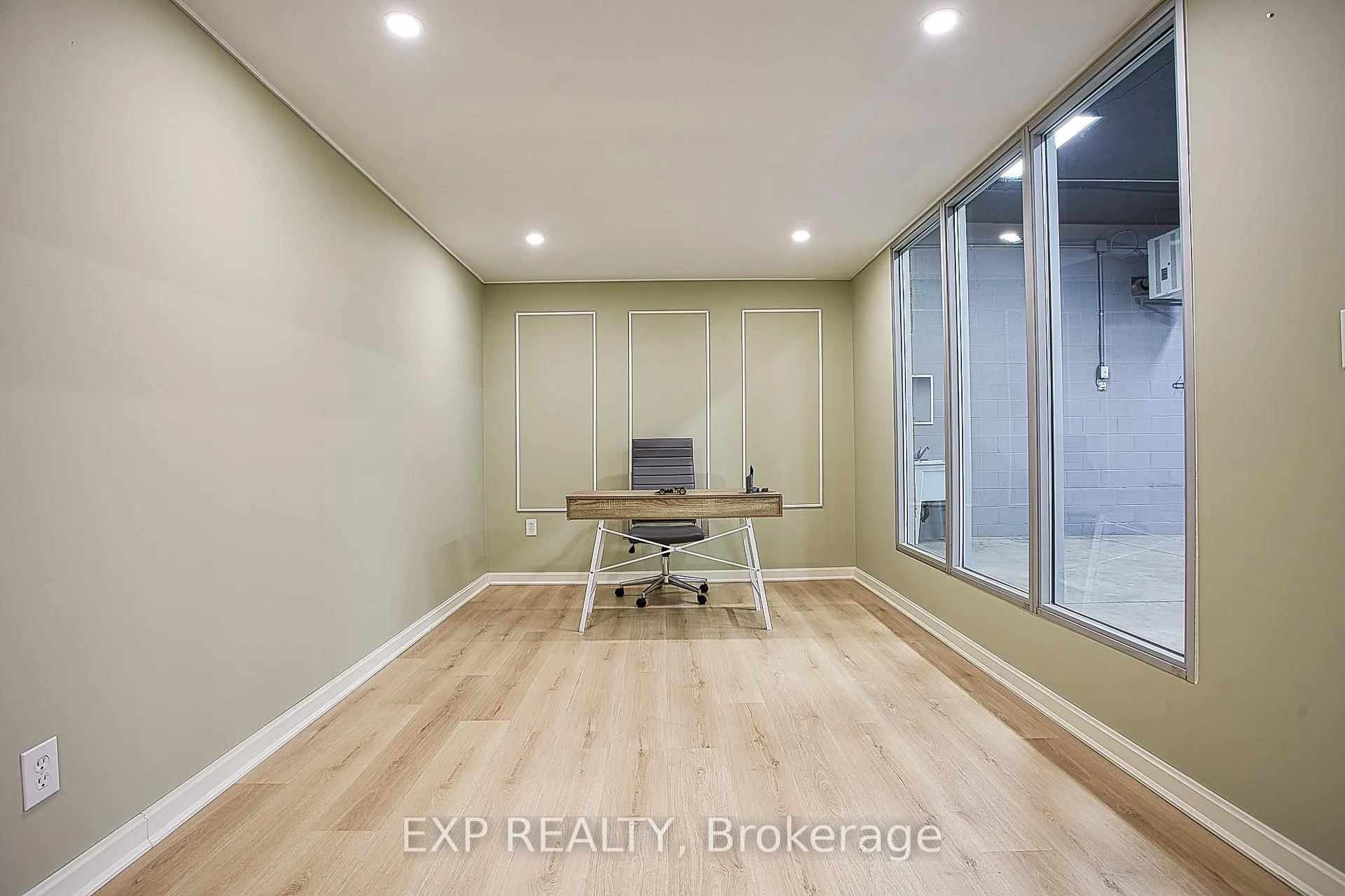 Photo 27 of 727 Barton Street, Hamilton, Stoney Creek Industrial — HOMEH