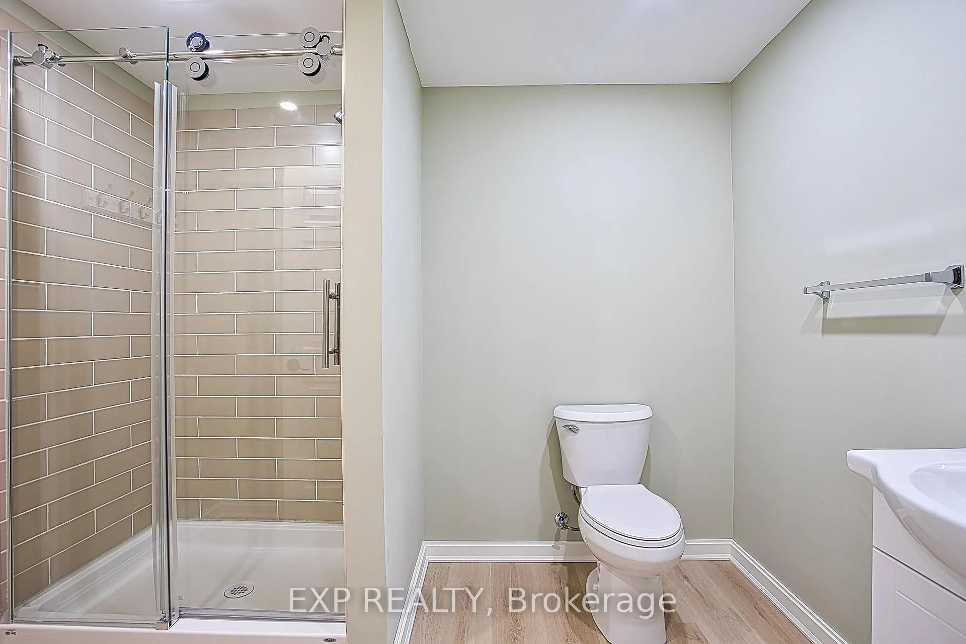 Photo 29 of 727 Barton Street, Hamilton, Stoney Creek Industrial — HOMEH