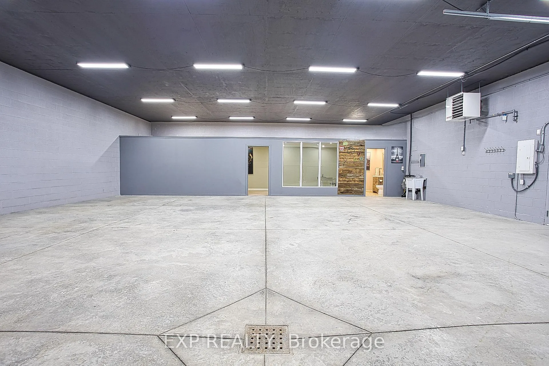 Photo 33 of 727 Barton Street, Hamilton, Stoney Creek Industrial — HOMEH