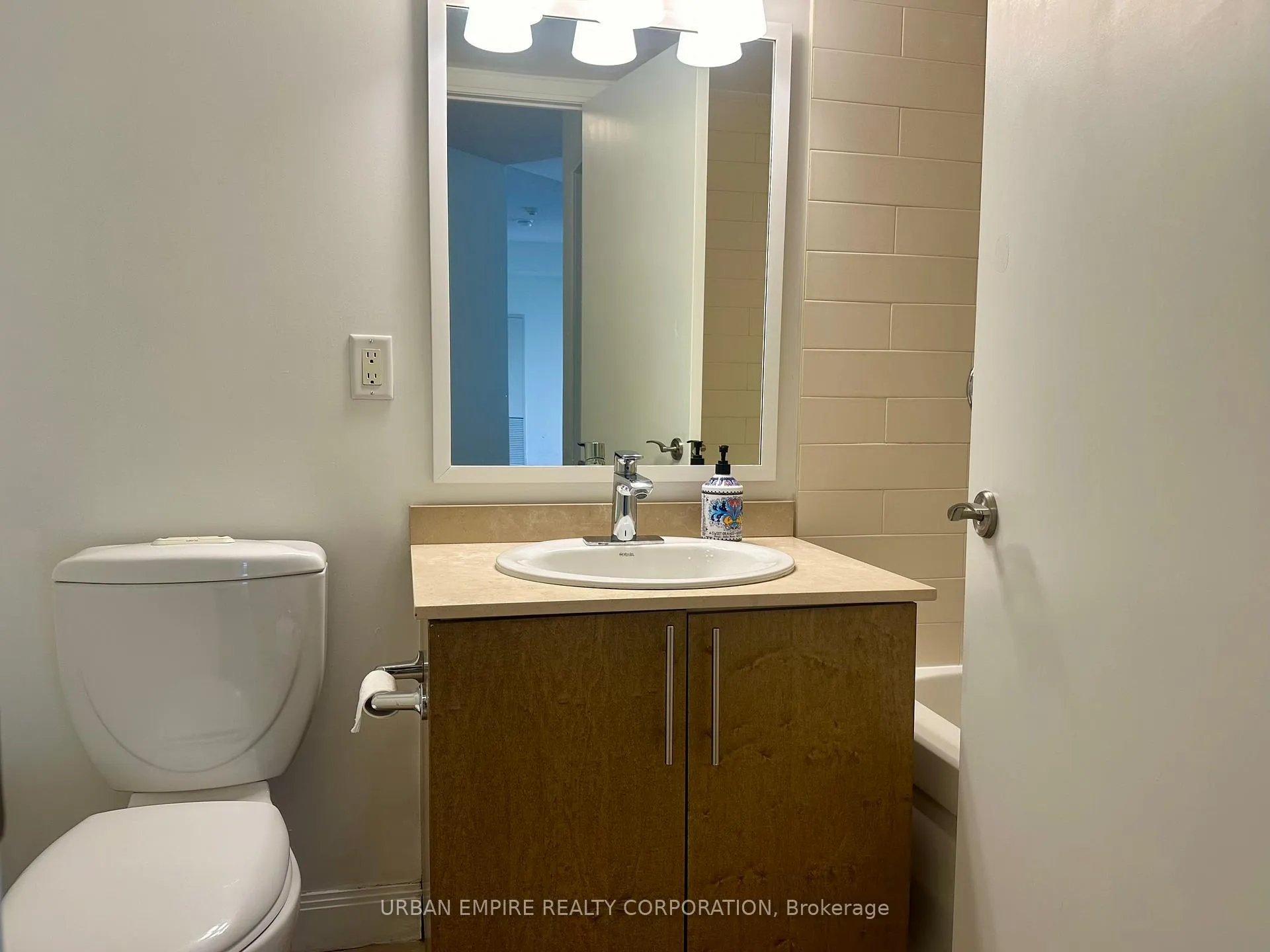 Photo 7 of Unit 1508, 2191 Yonge Street, Toronto, Mount Pleasant West — HOMEH