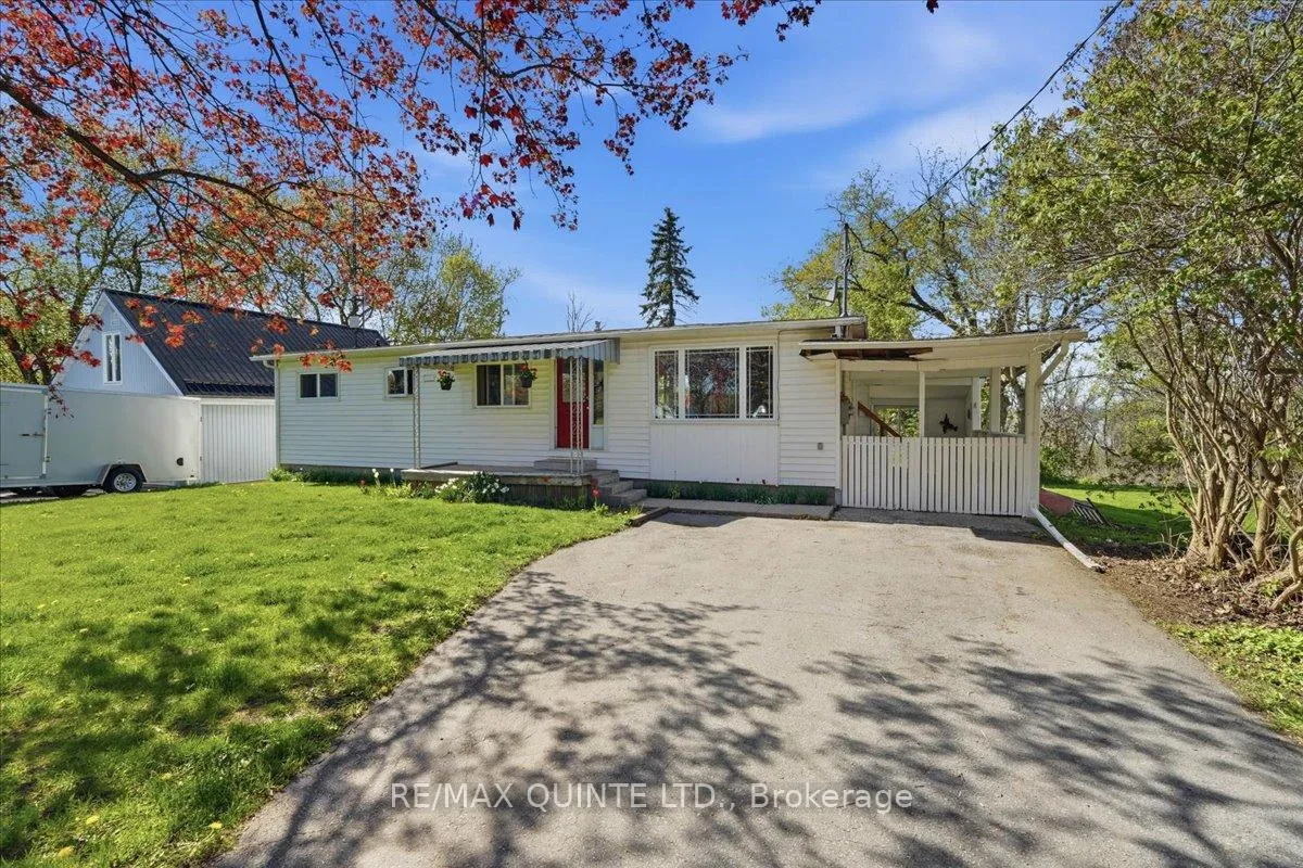 Photo 2 of 1467 County Rd 15, Prince Edward County, Sophiasburg Ward — HOMEH