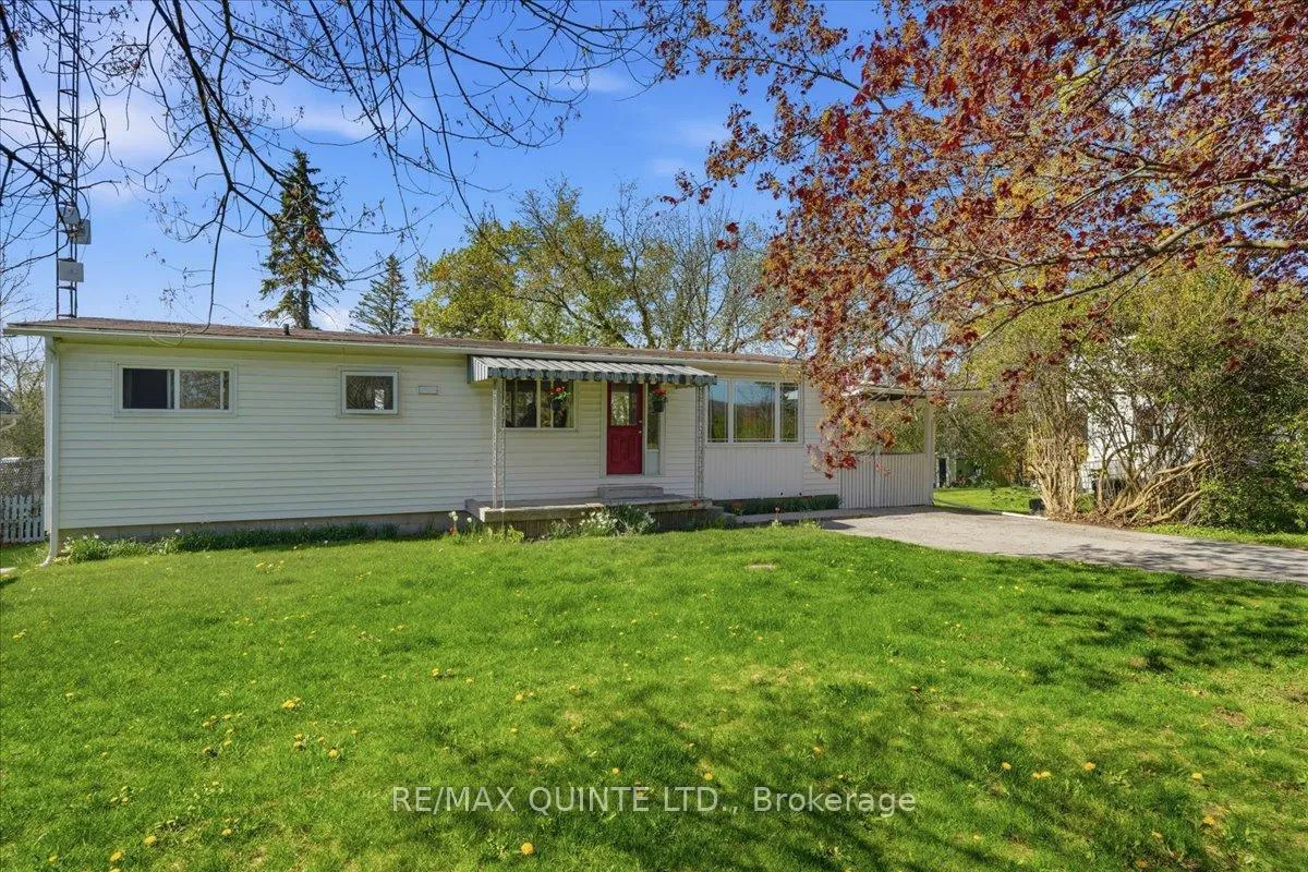 Photo 3 of 1467 County Rd 15, Prince Edward County, Sophiasburg Ward — HOMEH
