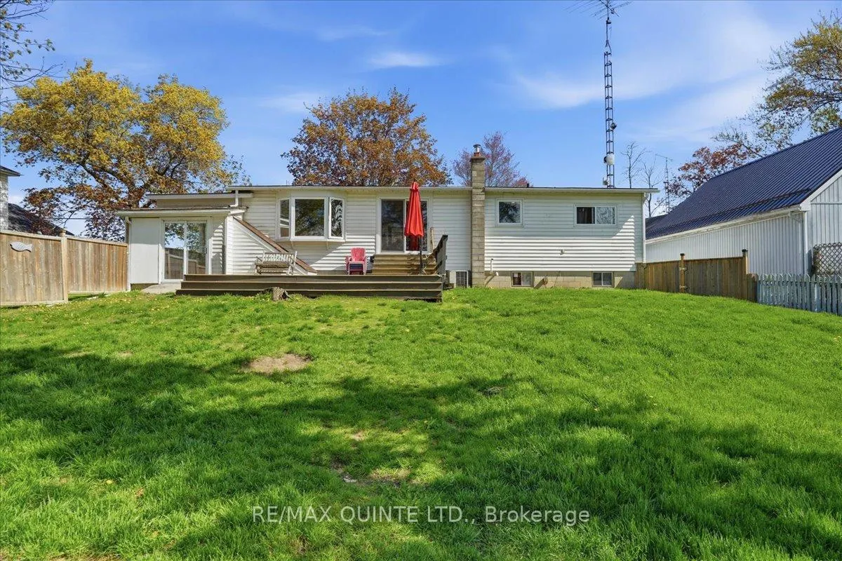 Photo 24 of 1467 County Rd 15, Prince Edward County, Sophiasburg Ward — HOMEH