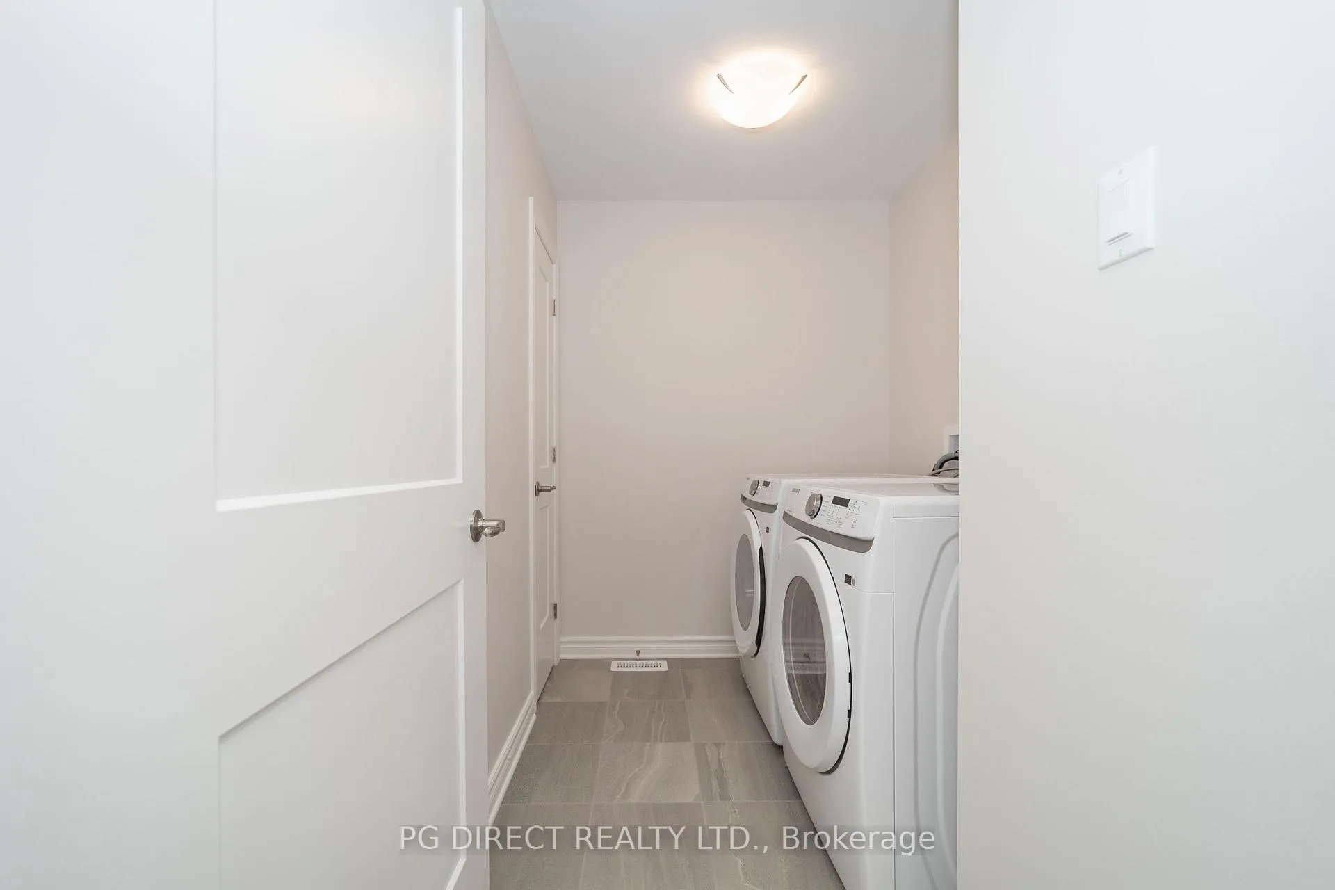 Photo 6 of 2 Yade Road, Arnprior — HOMEH