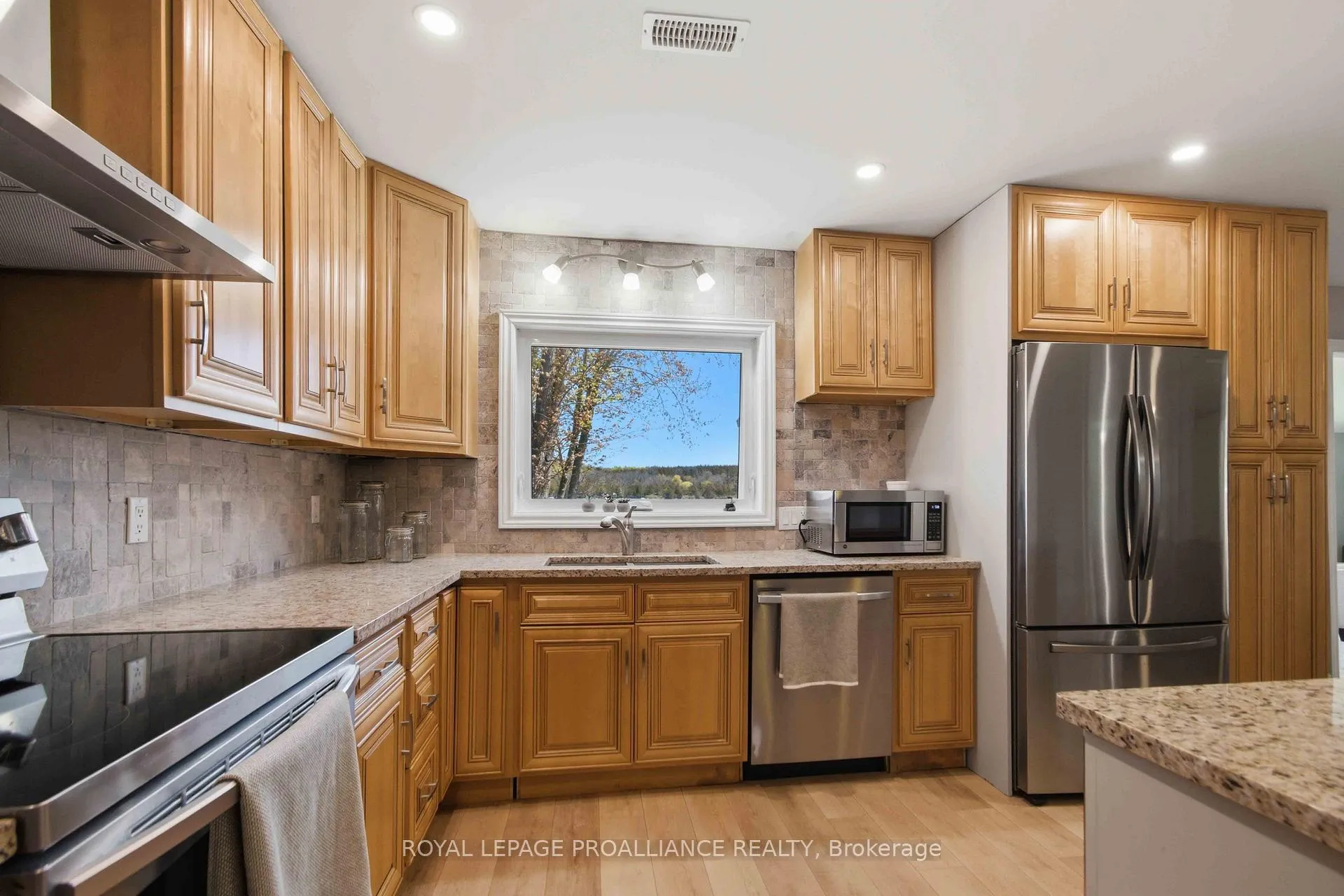 Photo 10 of 89 Prior Lane, Quinte West, Sidney Ward — HOMEH