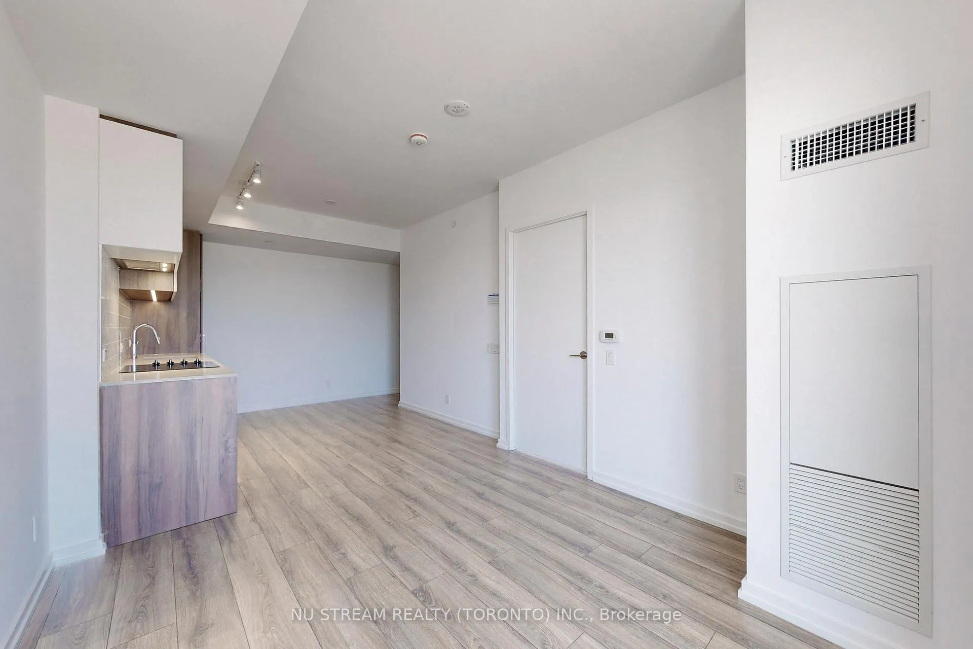 Photo 6 of Unit 3515, 1000 Portage Parkway, Vaughan, Vaughan Corporate Centre — HOMEH