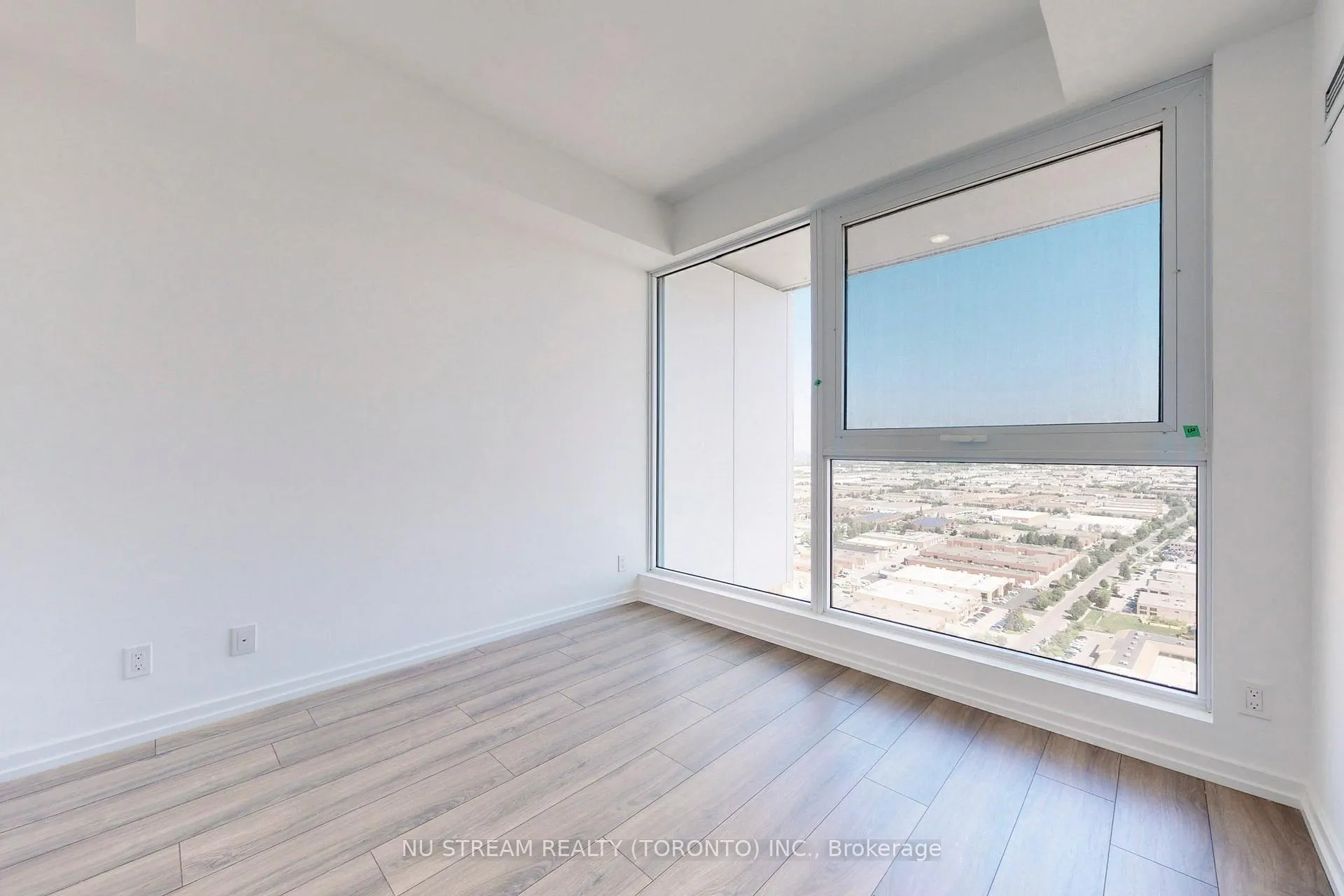 Photo 10 of Unit 3515, 1000 Portage Parkway, Vaughan, Vaughan Corporate Centre — HOMEH