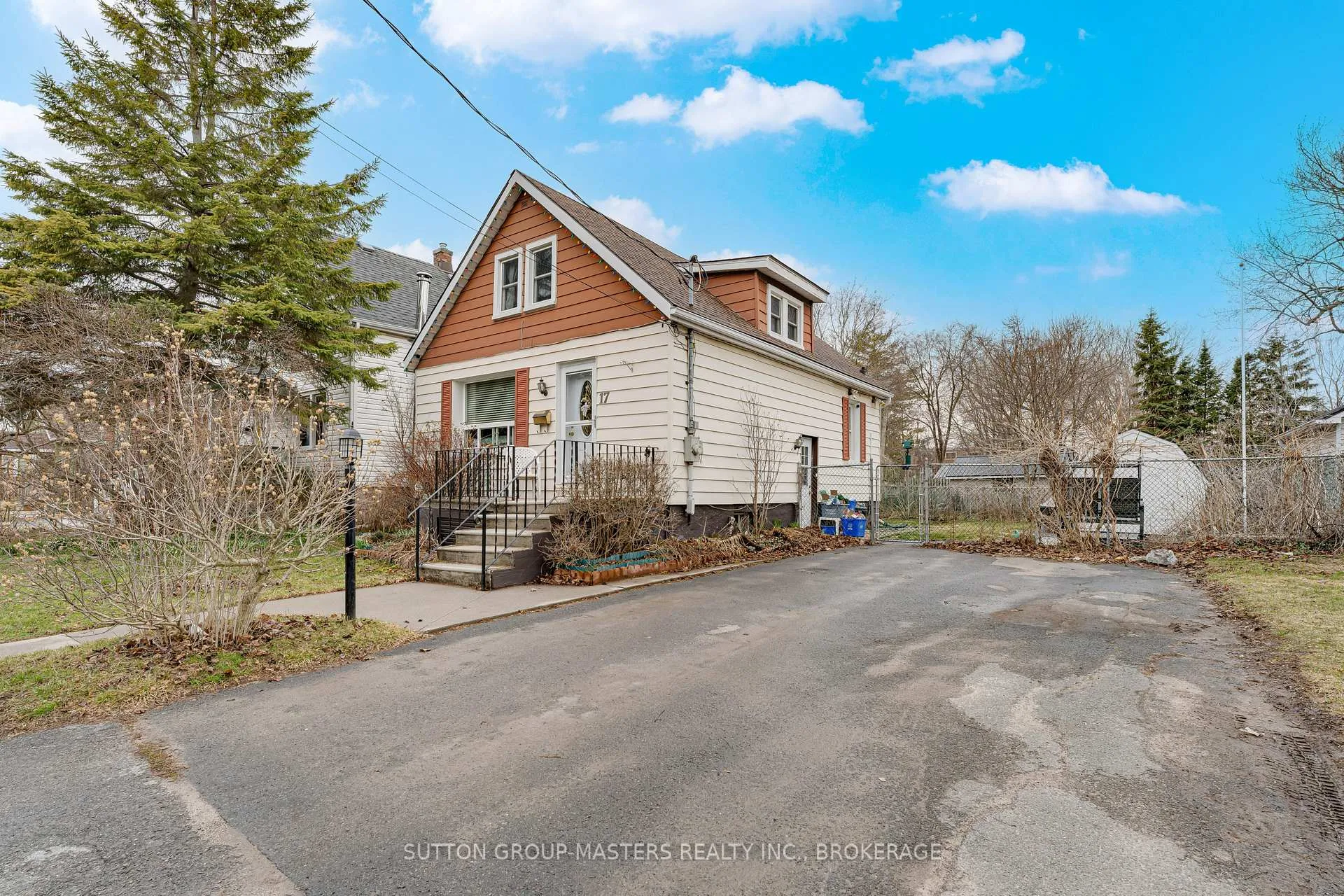Photo 1 of 17 N Bartlett Street, Kingston, East of Sir John A. Blvd — HOMEH
