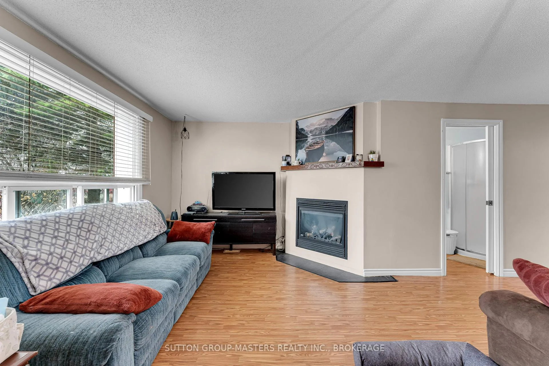 Photo 6 of 17 N Bartlett Street, Kingston, East of Sir John A. Blvd — HOMEH