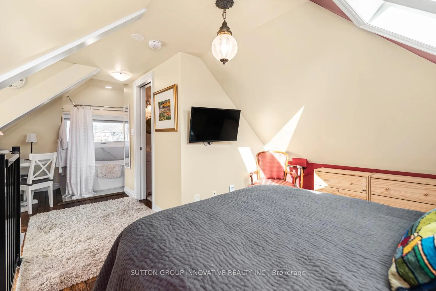 Photo 34 of 170 Haddon Avenue N, Hamilton, Westdale — HOMEH