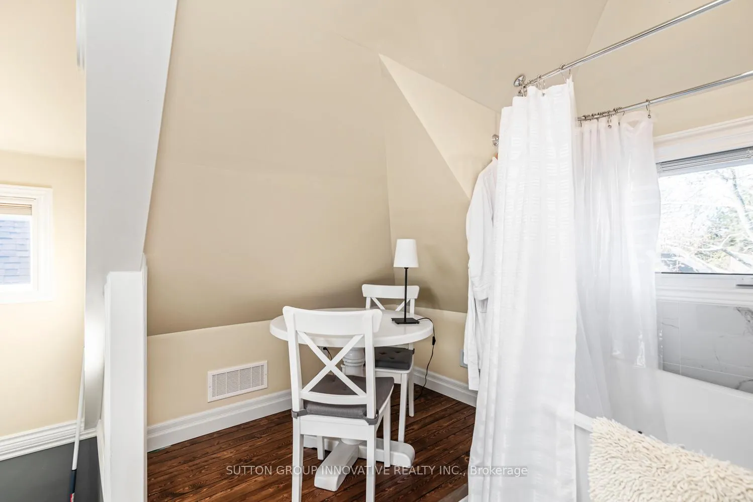 Photo 36 of 170 Haddon Avenue N, Hamilton, Westdale — HOMEH