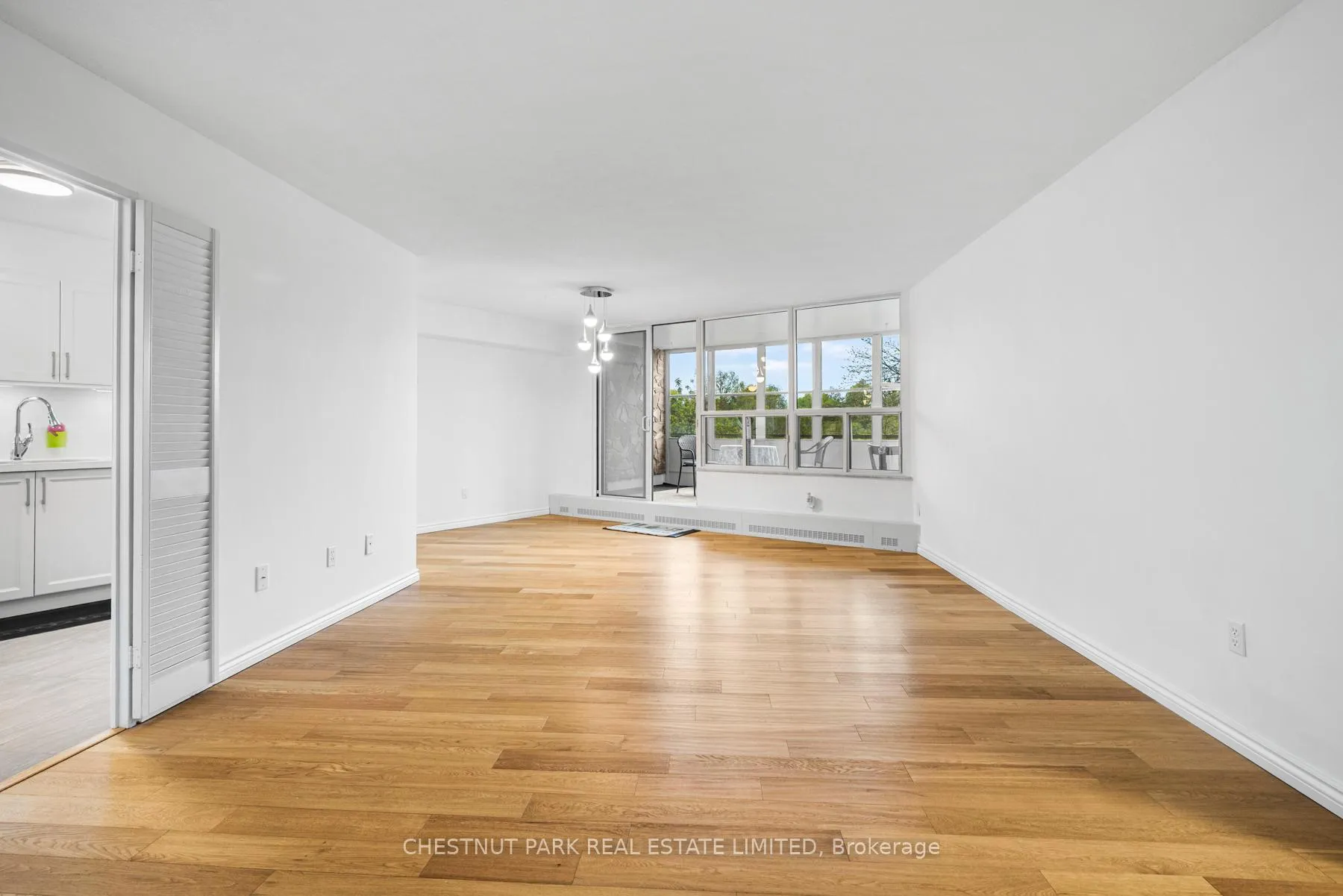Photo 7 of Unit 206, 60 Pavane Linkway, Toronto, Flemingdon Park — HOMEH