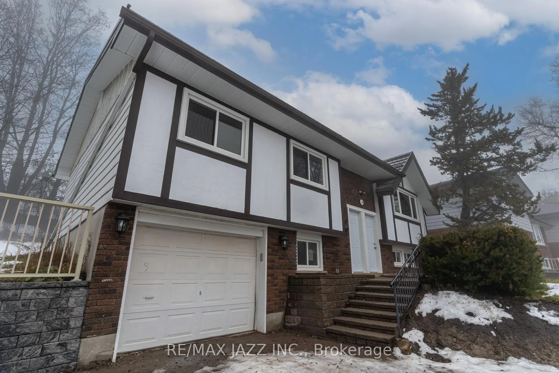 Photo 2 of Unit A, 1189 Cartier Boulevard, Peterborough, Northcrest Ward 5 — HOMEH