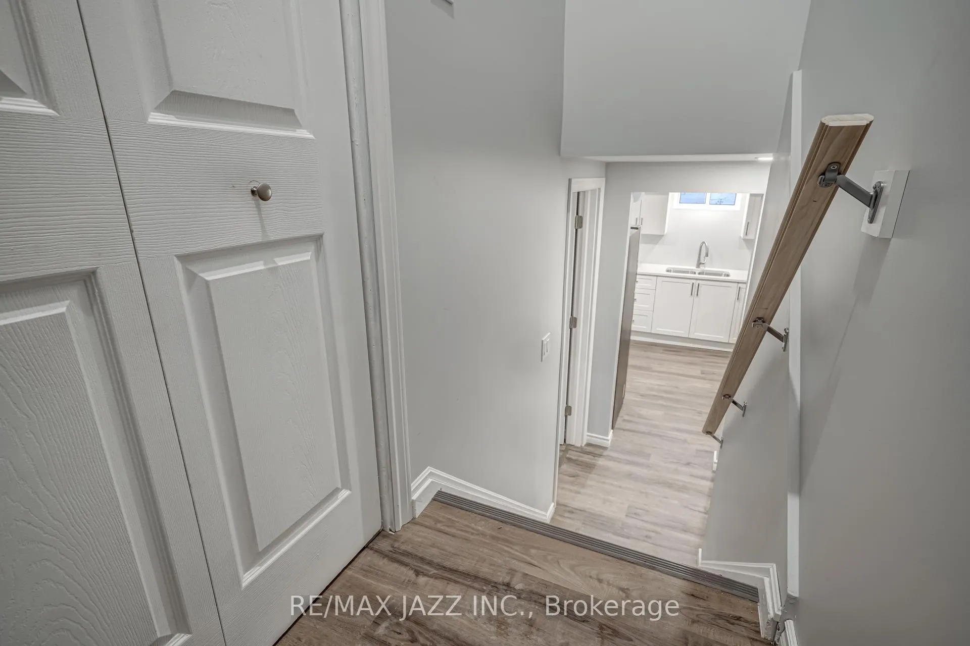 Photo 3 of Unit A, 1189 Cartier Boulevard, Peterborough, Northcrest Ward 5 — HOMEH