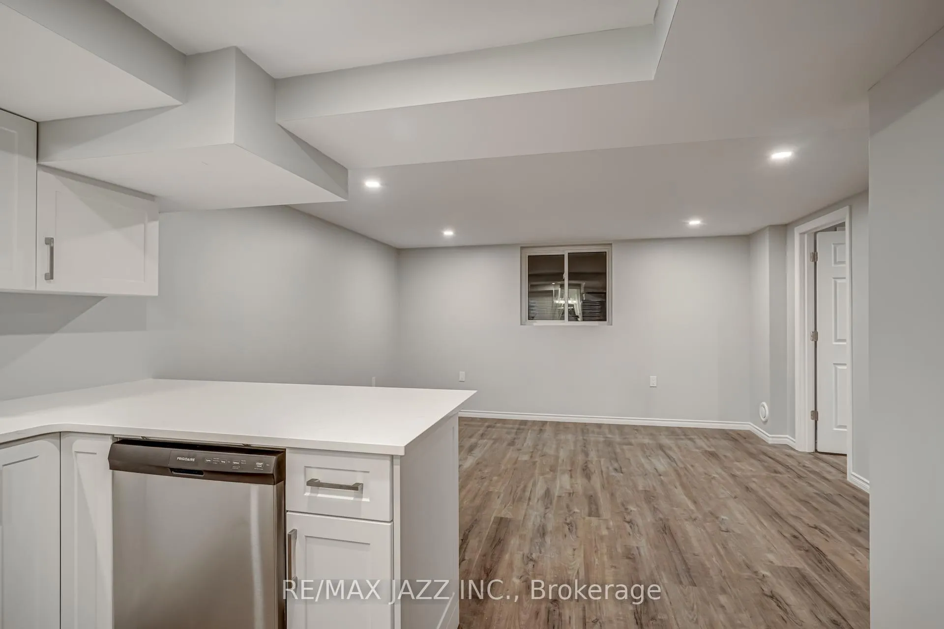 Photo 13 of Unit A, 1189 Cartier Boulevard, Peterborough, Northcrest Ward 5 — HOMEH