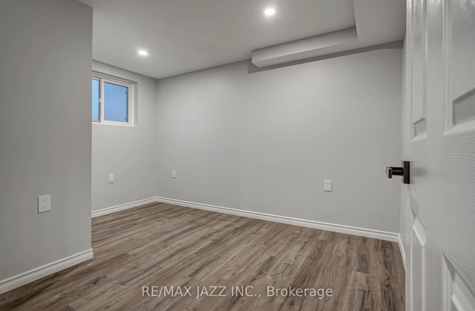 Photo 20 of Unit A, 1189 Cartier Boulevard, Peterborough, Northcrest Ward 5 — HOMEH