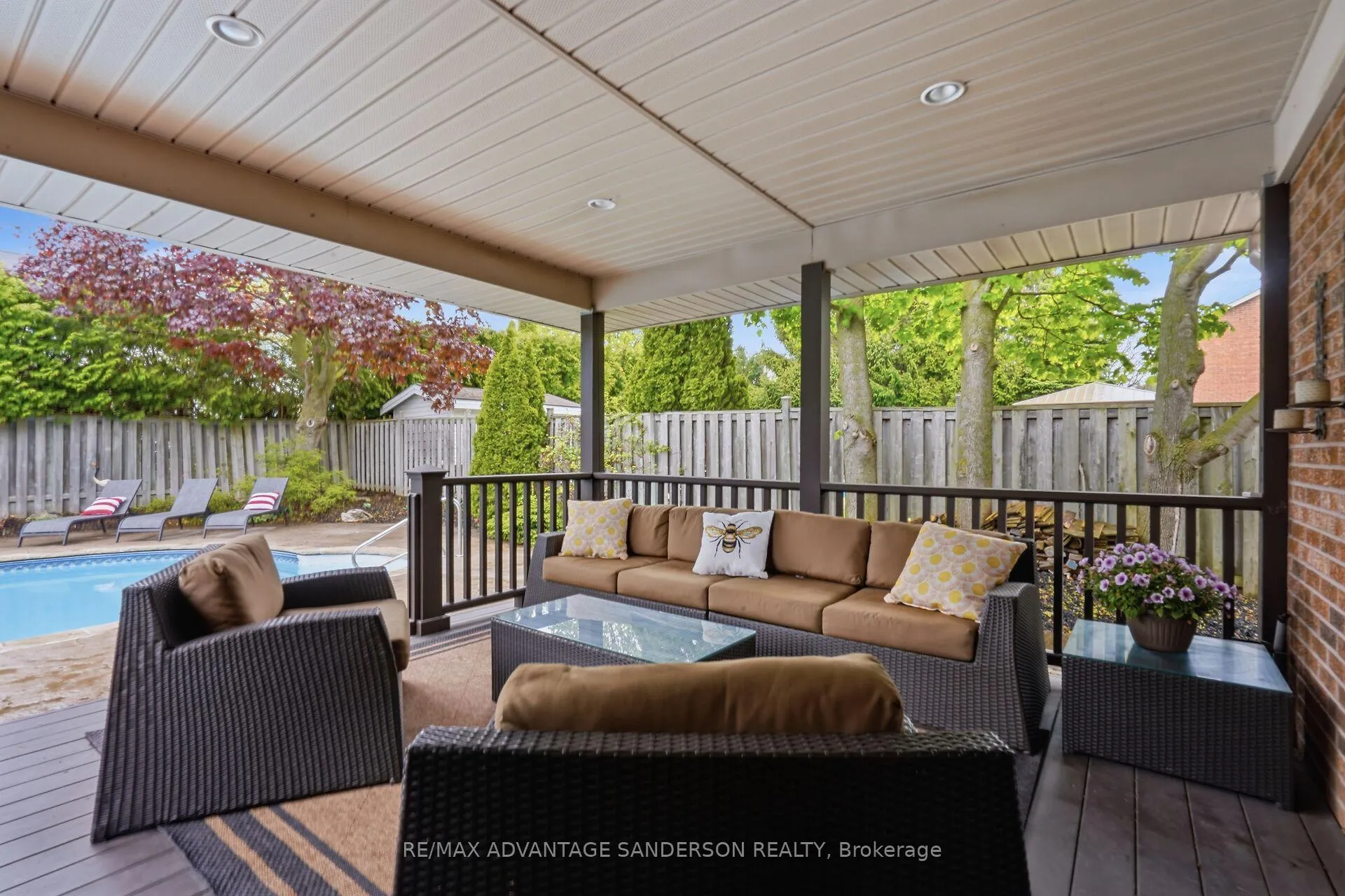 Photo 6 of 512 Jeffreybrook Drive, London, North B — HOMEH