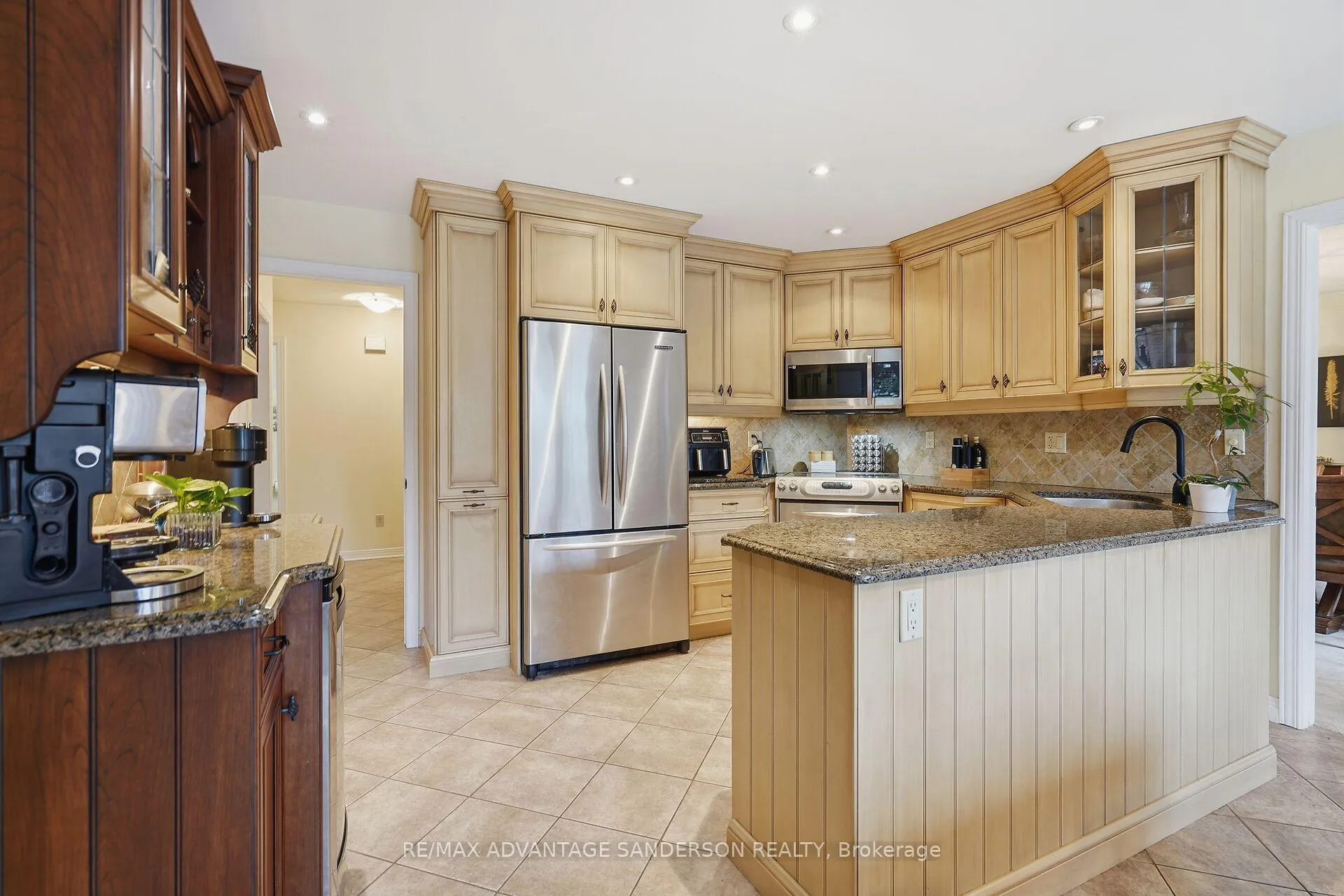 Photo 25 of 512 Jeffreybrook Drive, London, North B — HOMEH