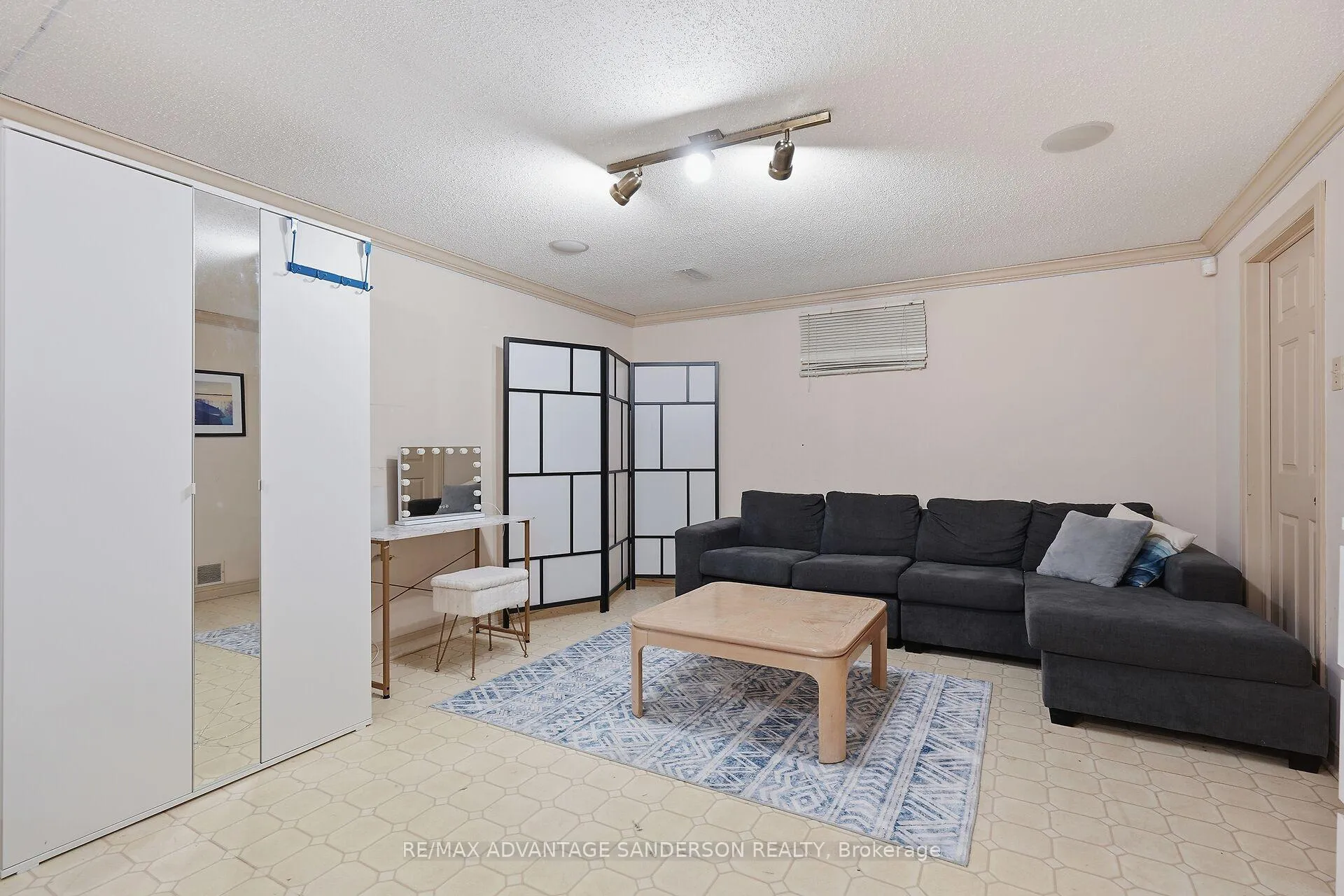 Photo 46 of 512 Jeffreybrook Drive, London, North B — HOMEH