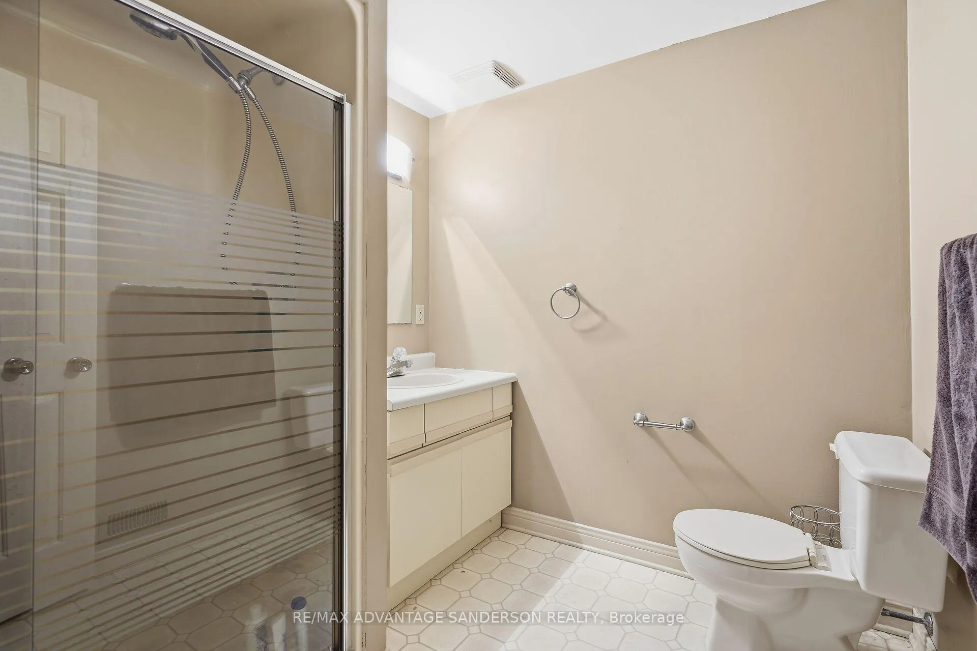 Photo 48 of 512 Jeffreybrook Drive, London, North B — HOMEH