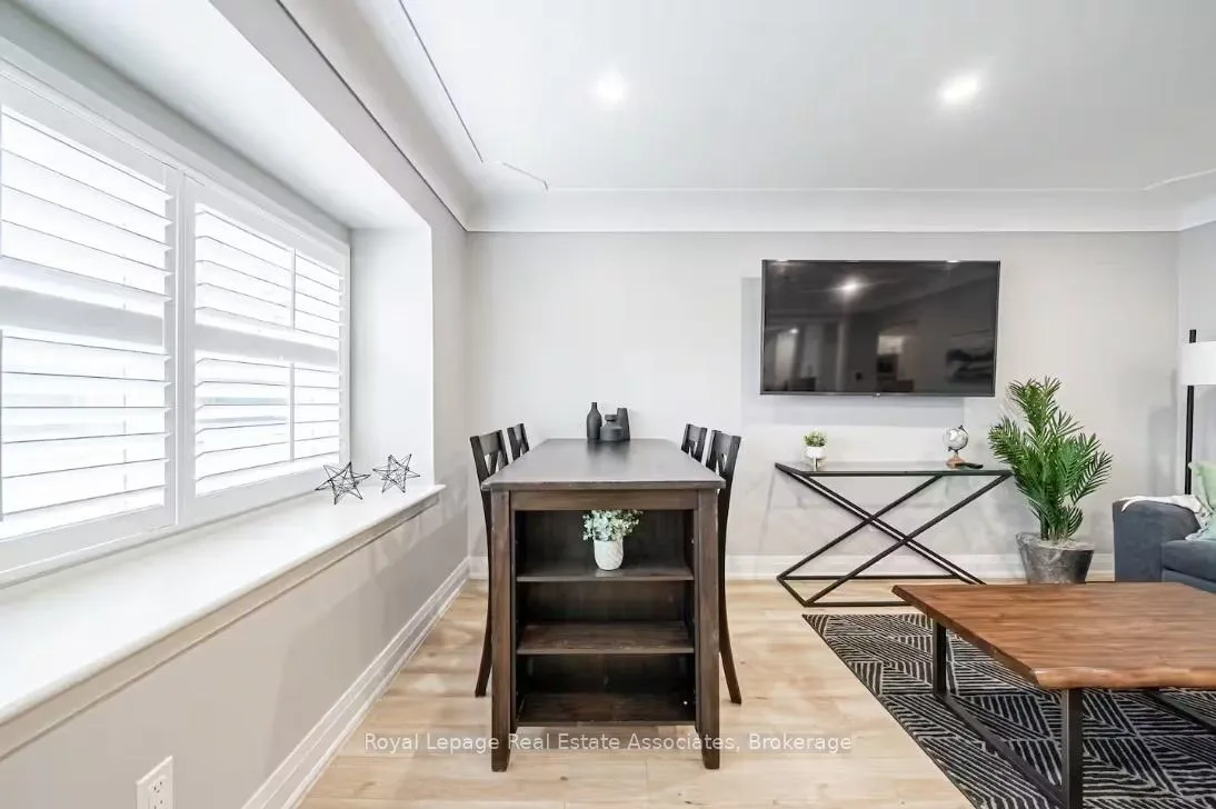 Photo 4 of Unit Unit A, 88 South Bend Road, Hamilton, Balfour — HOMEH