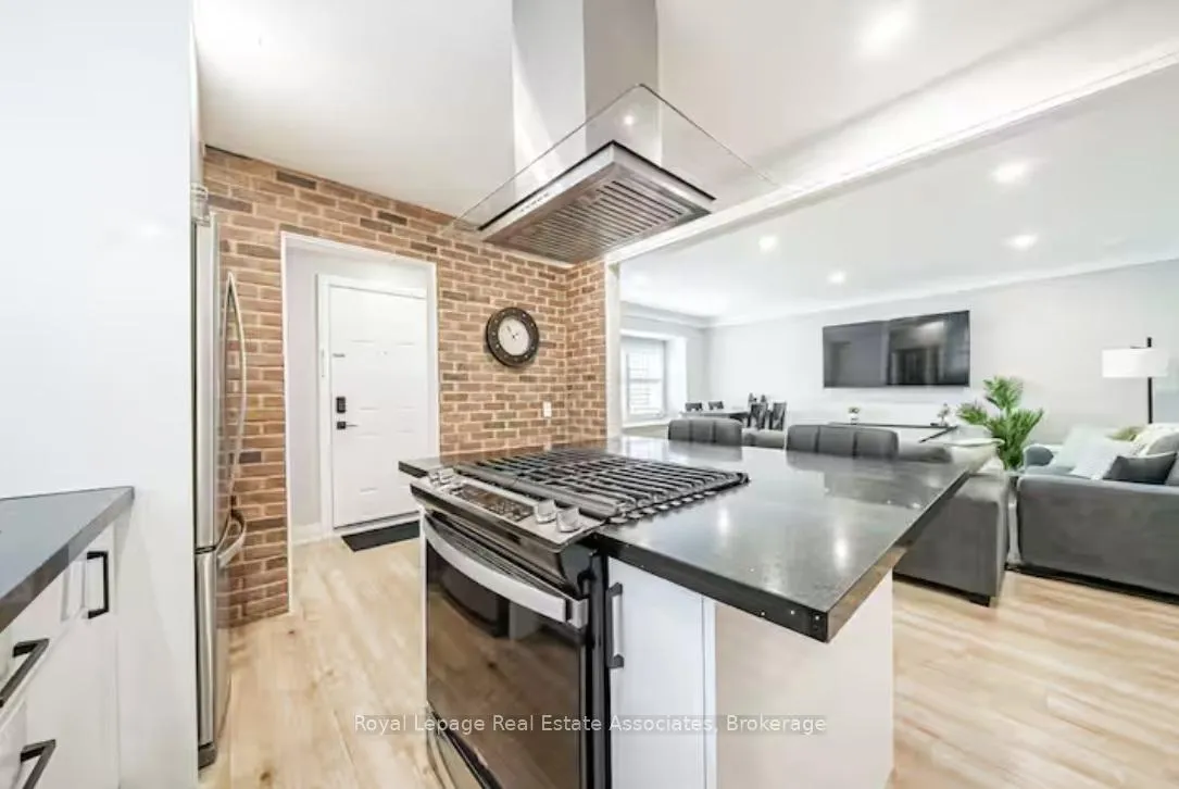 Photo 6 of Unit Unit A, 88 South Bend Road, Hamilton, Balfour — HOMEH