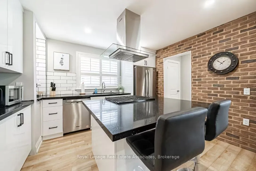 Photo 8 of Unit Unit A, 88 South Bend Road, Hamilton, Balfour — HOMEH