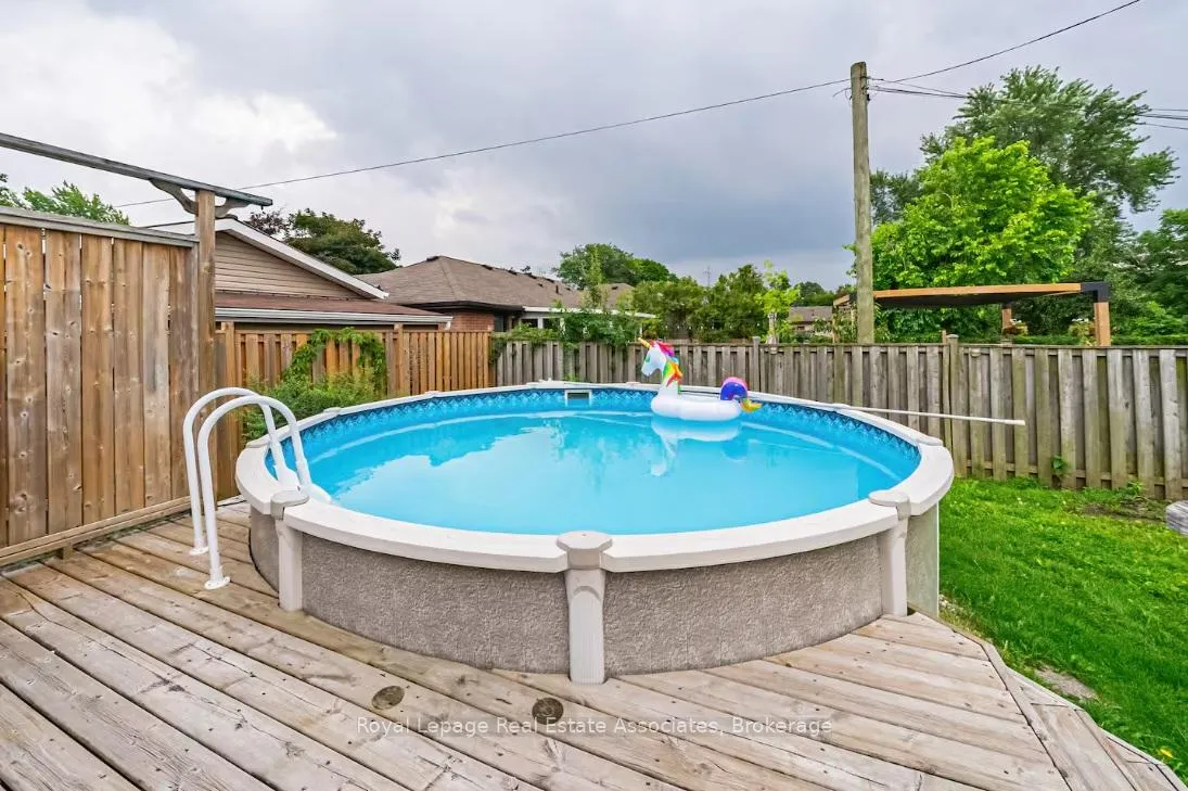 Photo 17 of Unit Unit A, 88 South Bend Road, Hamilton, Balfour — HOMEH